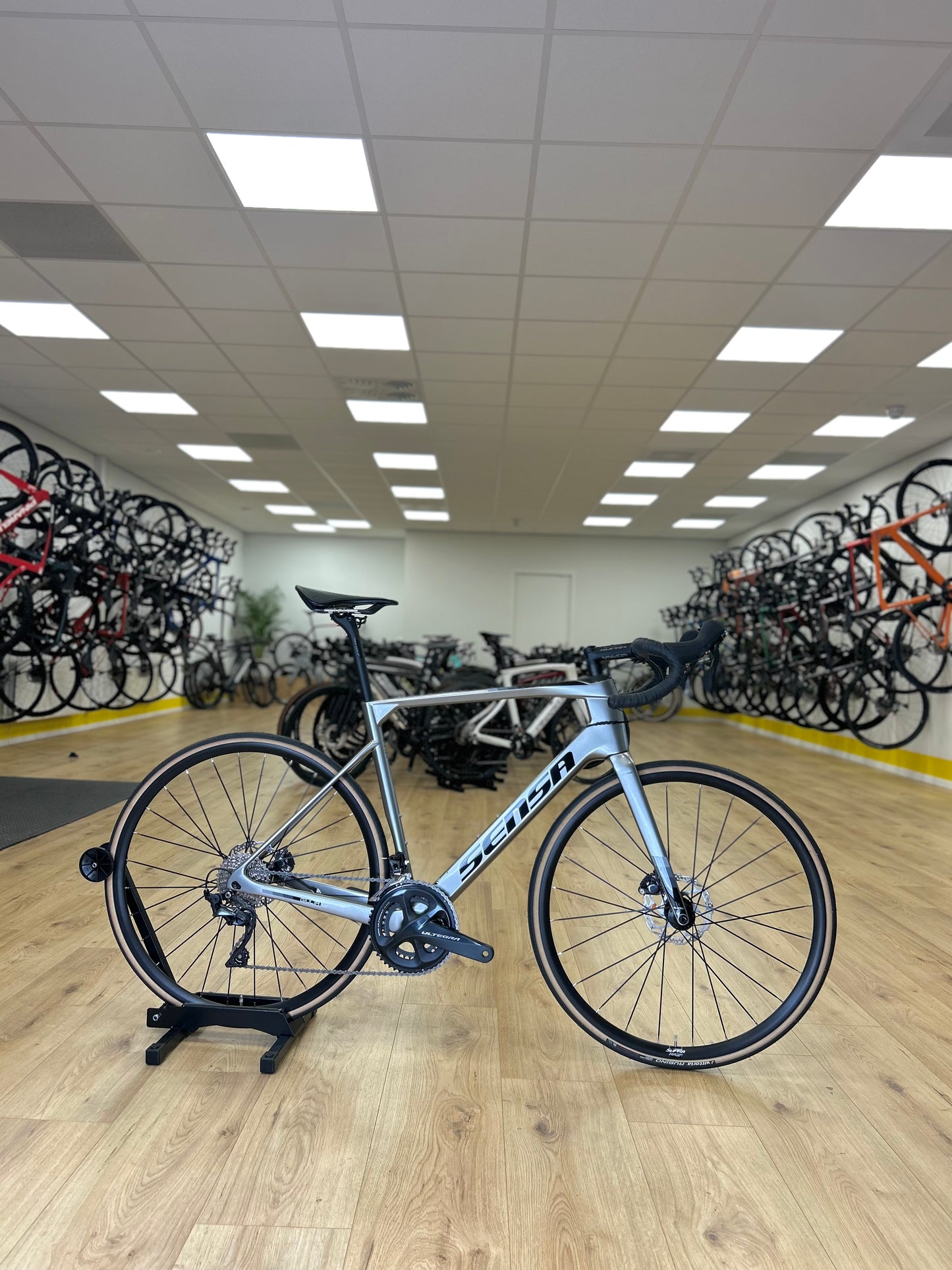 Showroom Model Sensa Giulia GF Carbon Disc Racefiets
