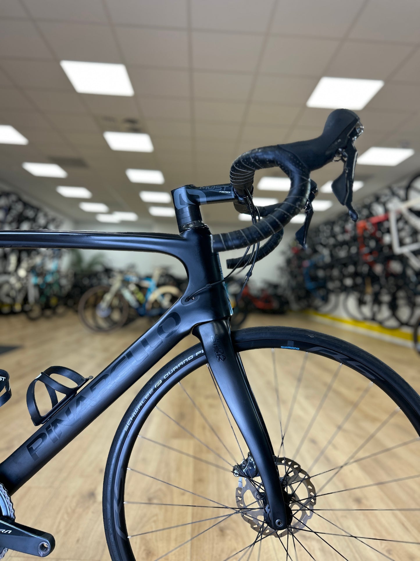 Pinarello Gan Disk Carbon Racefiets