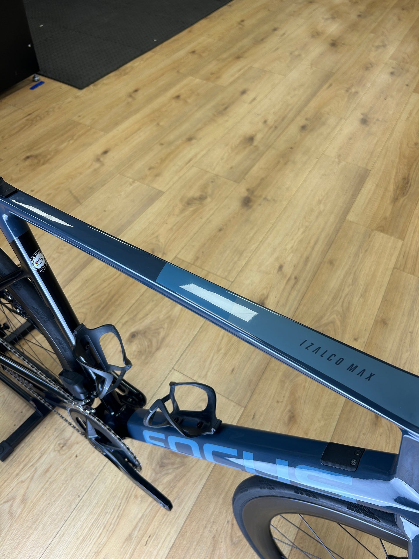 Focus Izalco MAX 9.7 AXS Carbon Racefiets