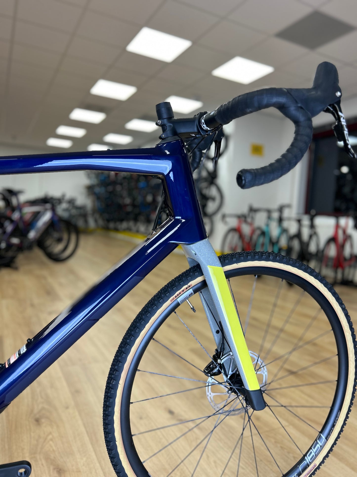 NIEUW - XL BMC URS TWO Disc Gravel Fiets
