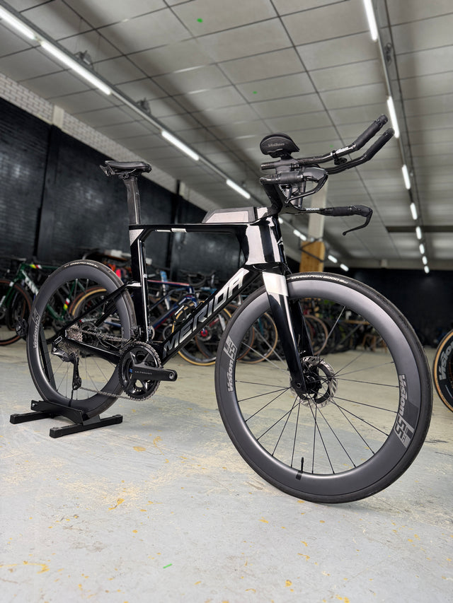 DEMO Merida Time Warp Tri Limited Di2 Carbon Racefiets