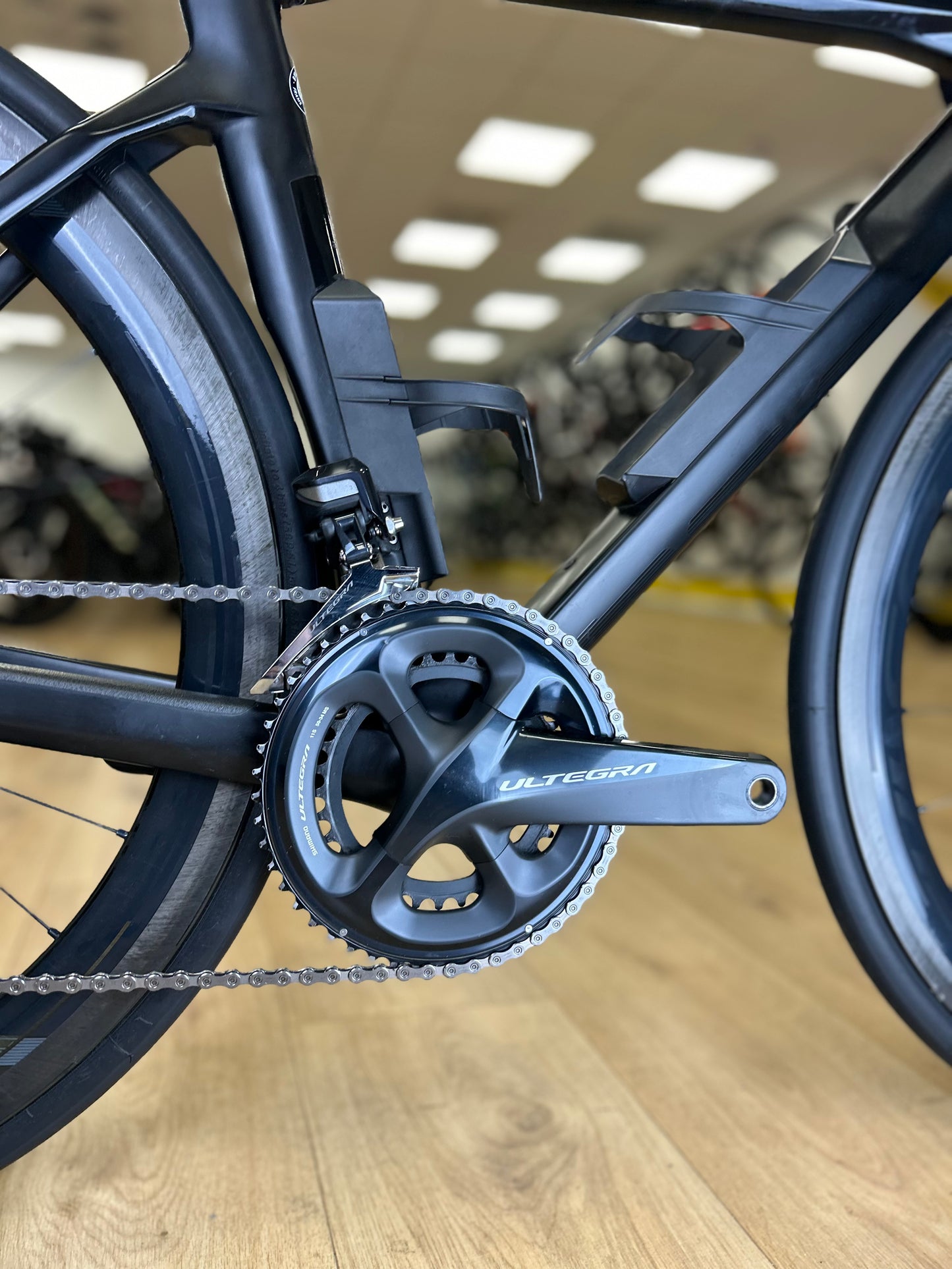 BMC TimeMachine Di2 Carbon Disc Racefiets