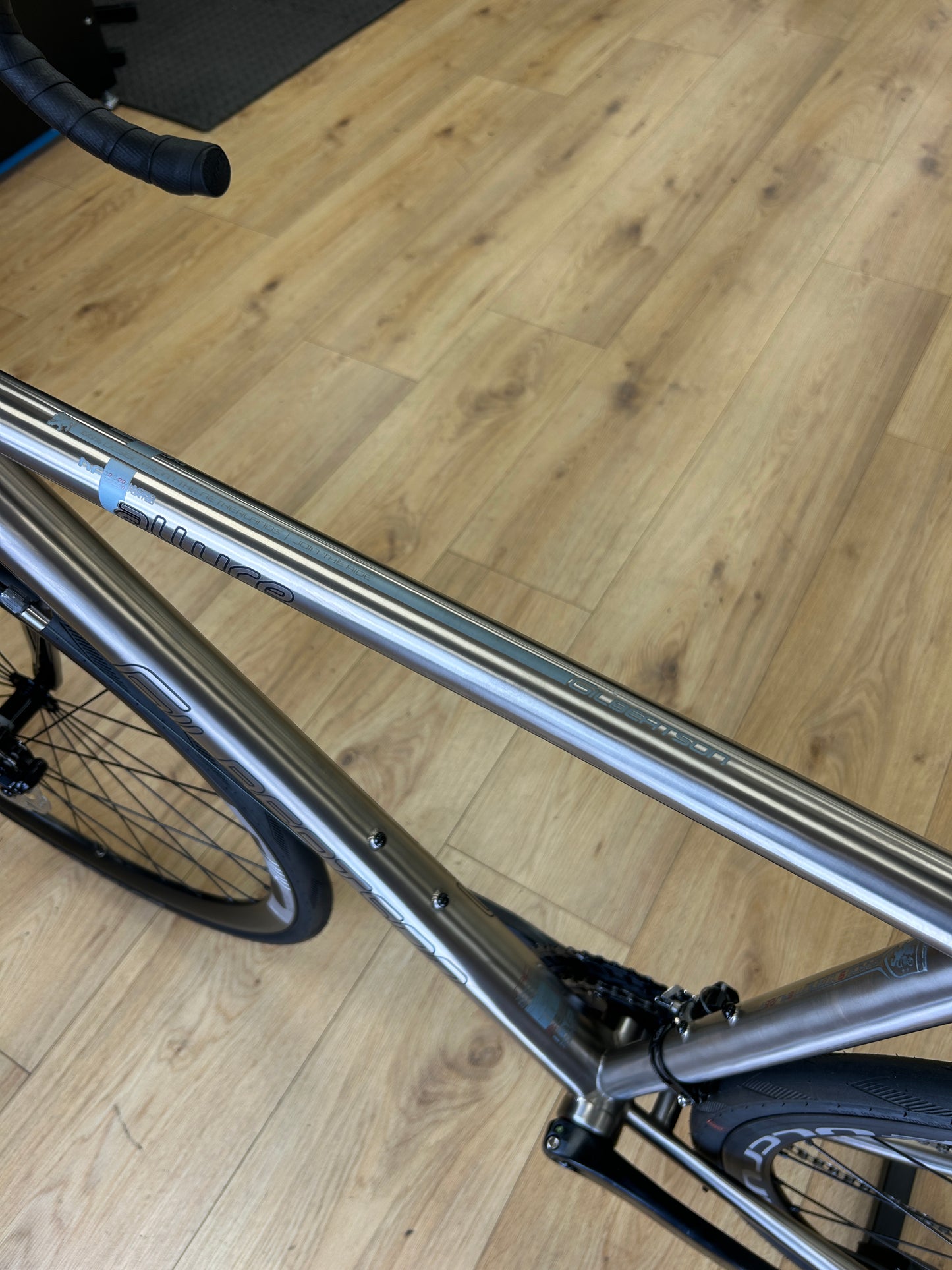 Showroom Model Gilbertson Allure Disc Racefiets