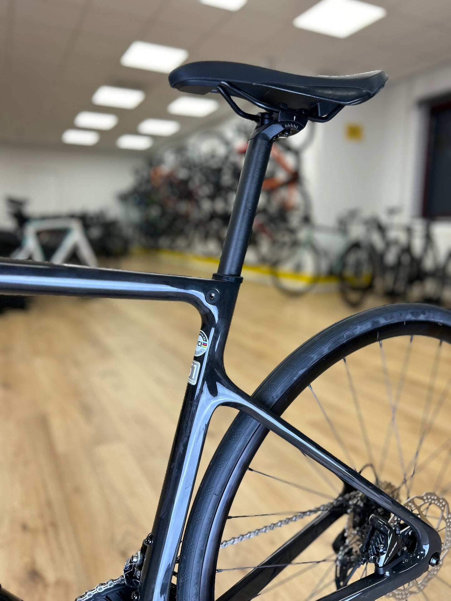SHOWROOM MODEL Orbea Orca M30 Carbon Disc Racefiets