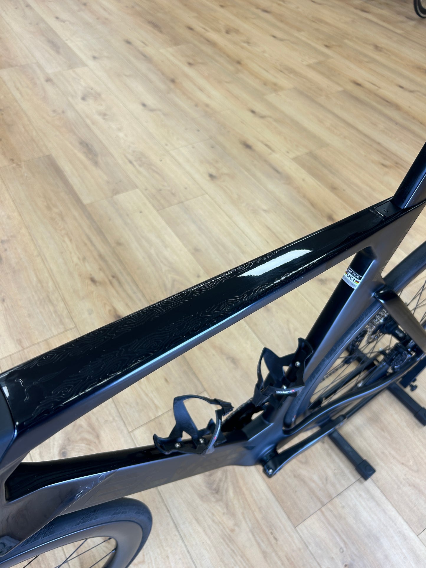 Elves Falath Pro Di2 Carbon Racefiets