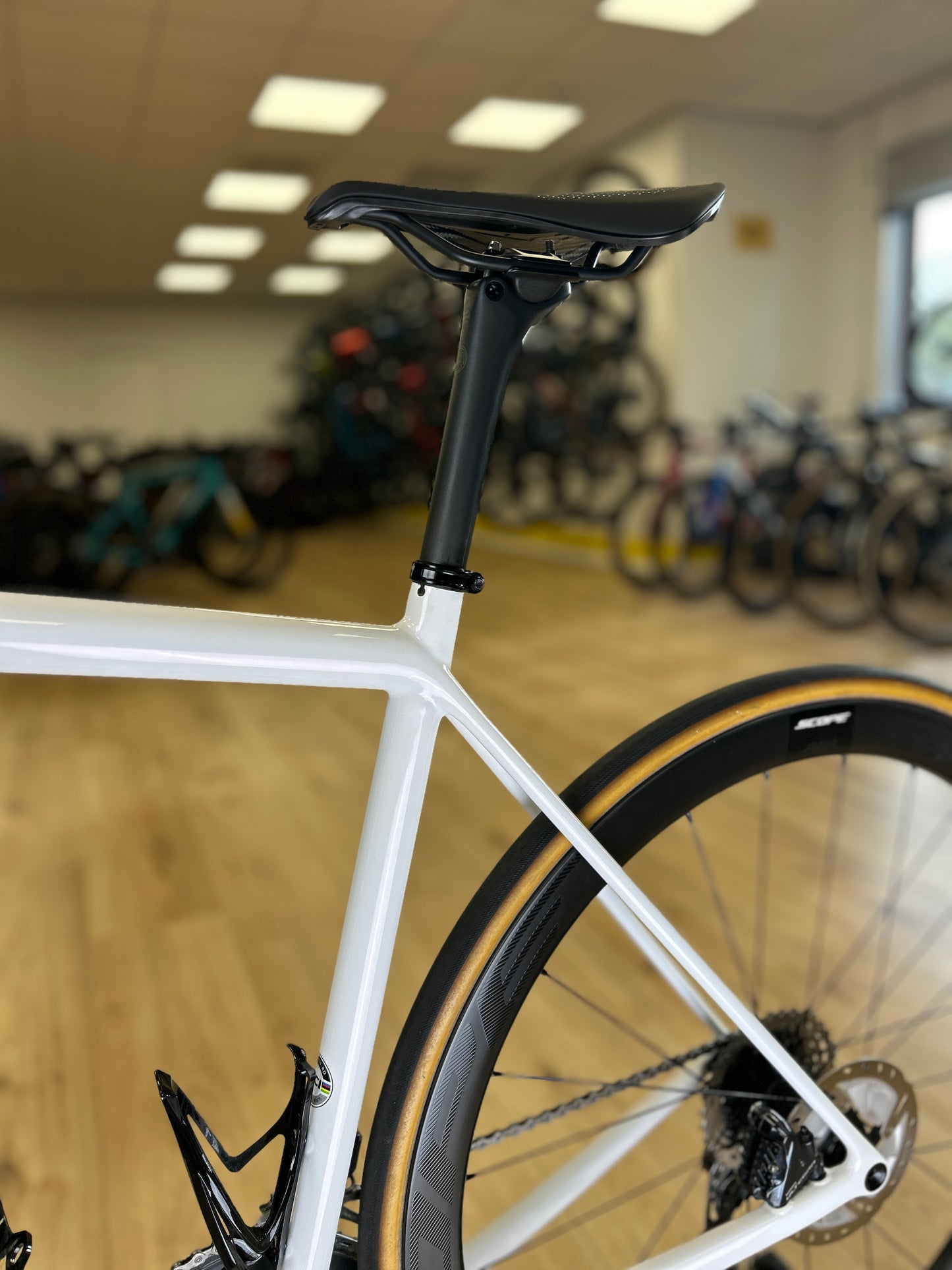 Specialized Aethos Di2 Carbon Racefiets