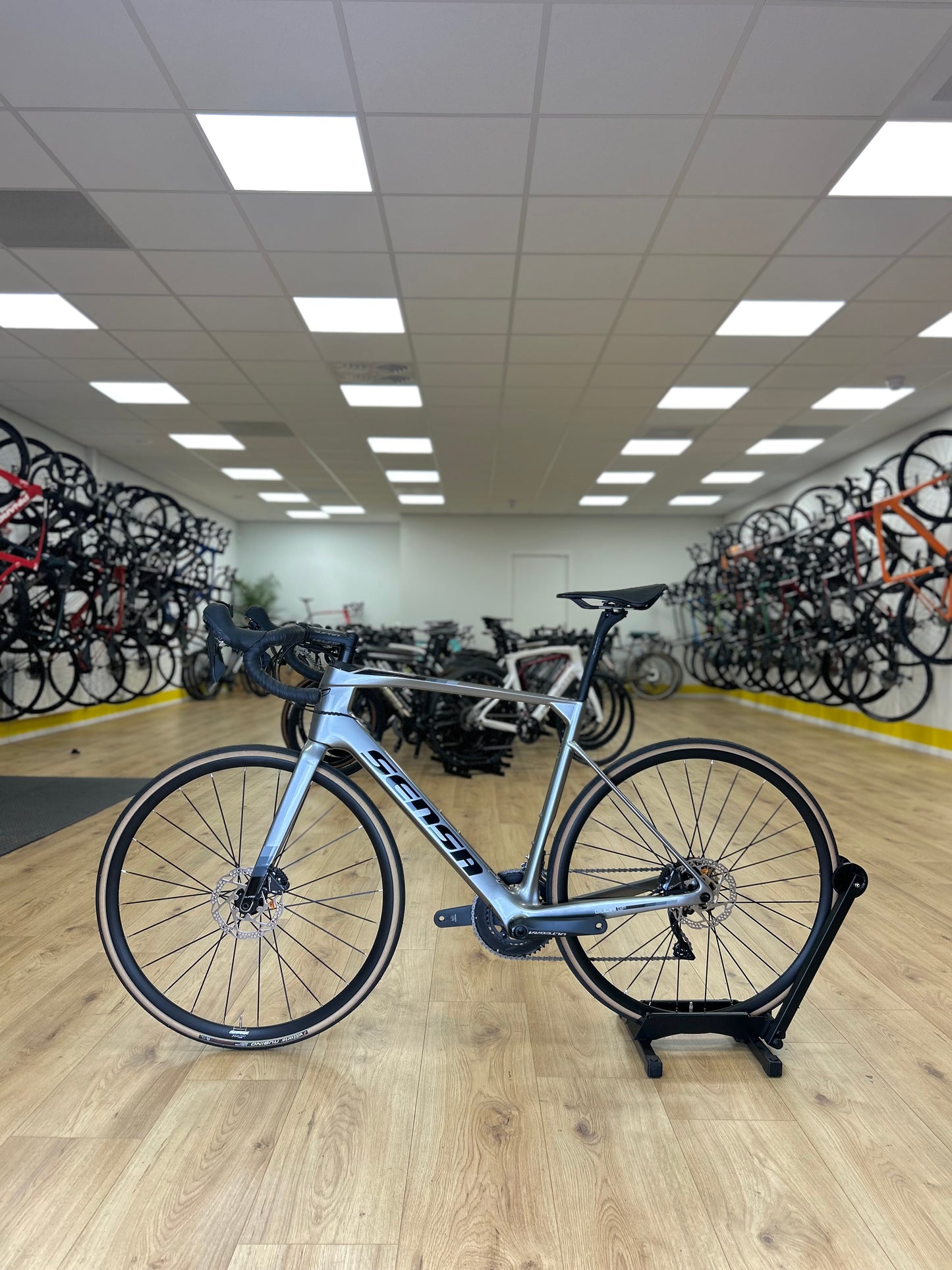 Showroom Model Sensa Giulia GF Carbon Disc Racefiets