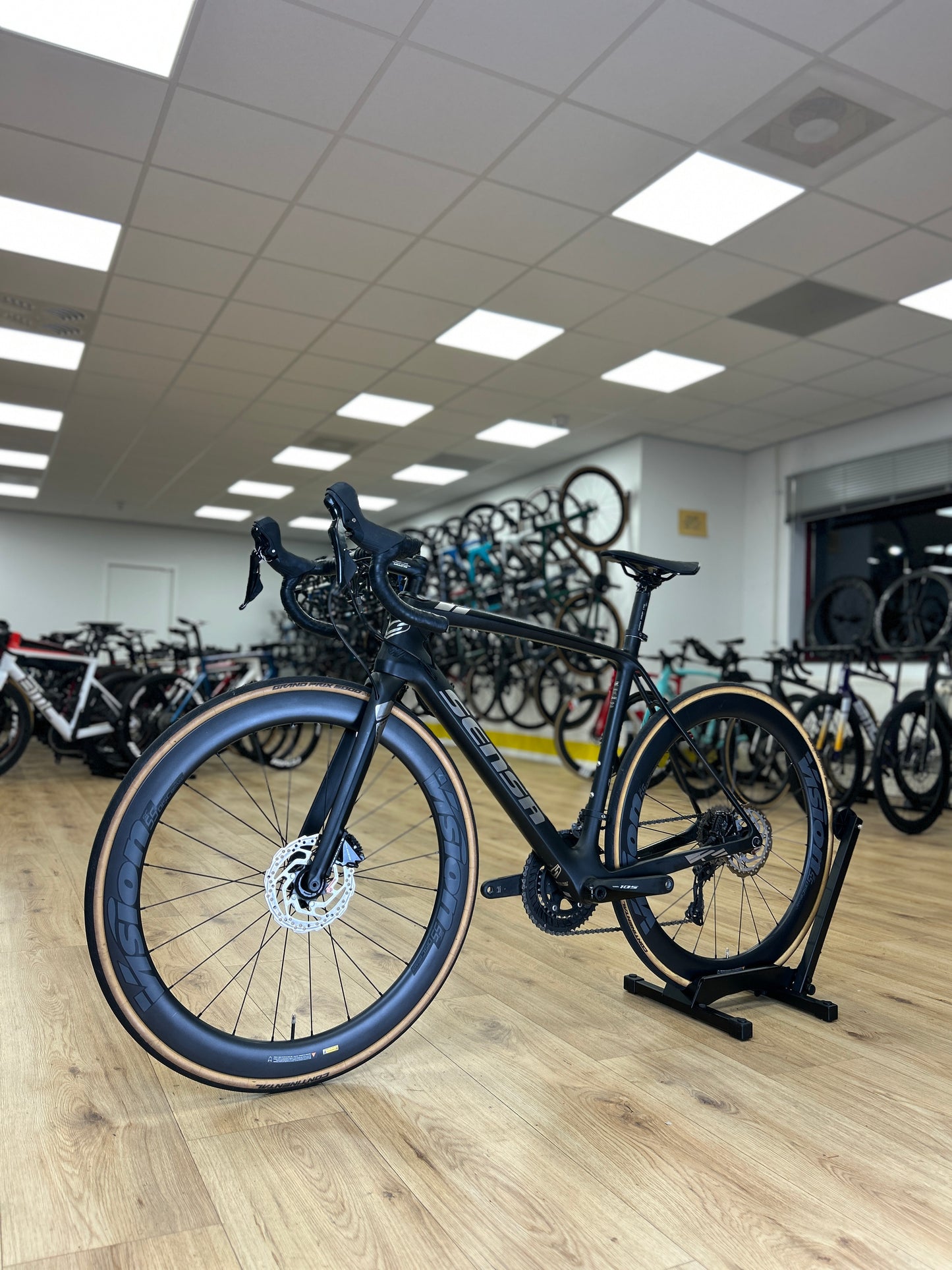 Sensa Giulia Carbon Racefiets