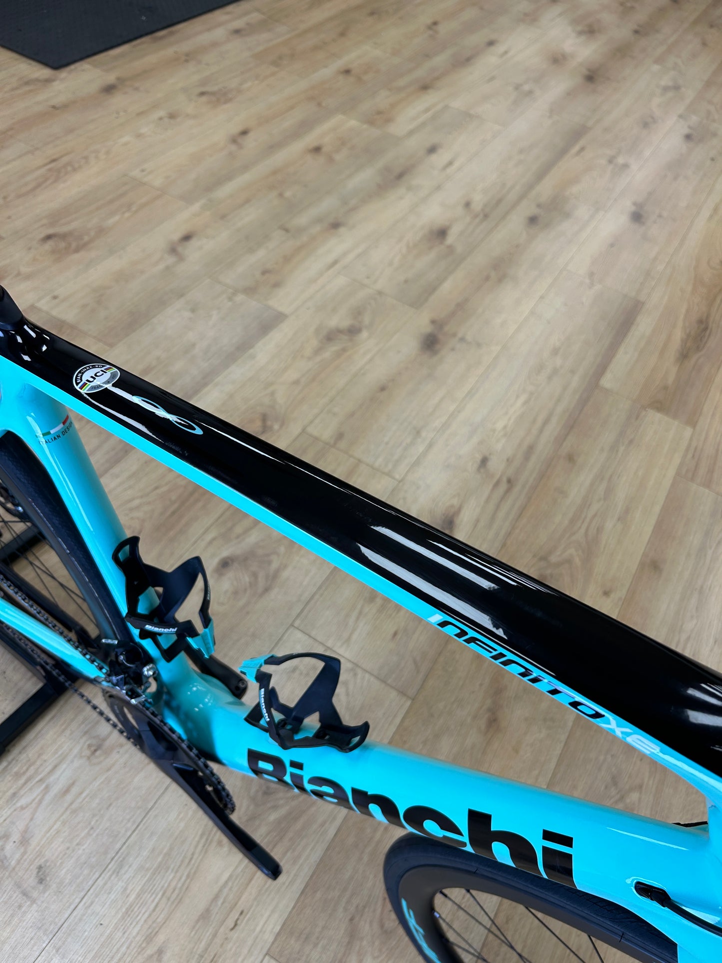 Bianchi Infinito Carbon Disc Racefiets