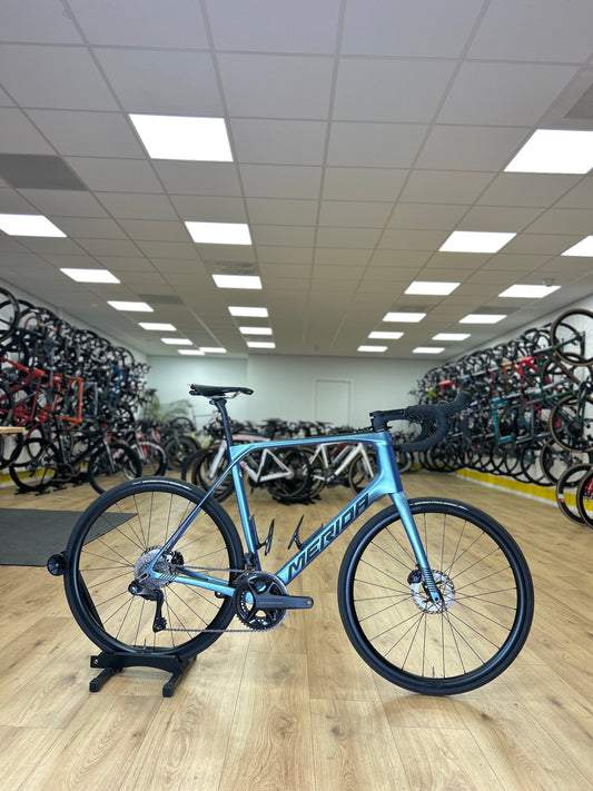 Merida Scultura Endurance 8000 Di2 Carbon Racefiets