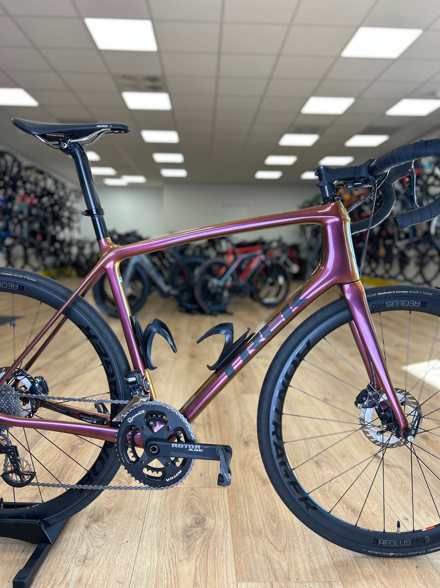 Chameleon Trek Emonda Slr7 Di2 Carbon Road Bike