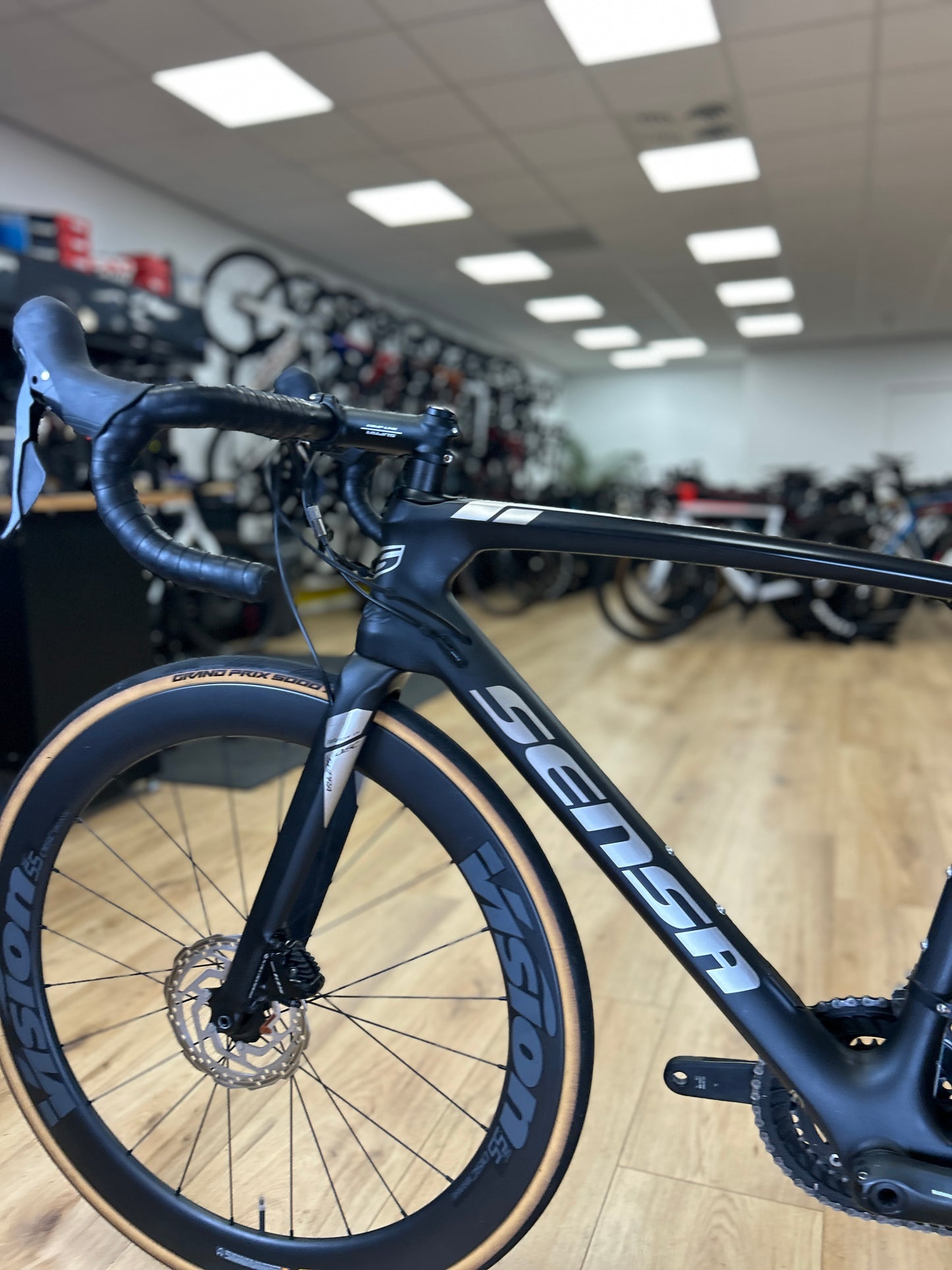 Sensa Giulia Carbon Racefiets