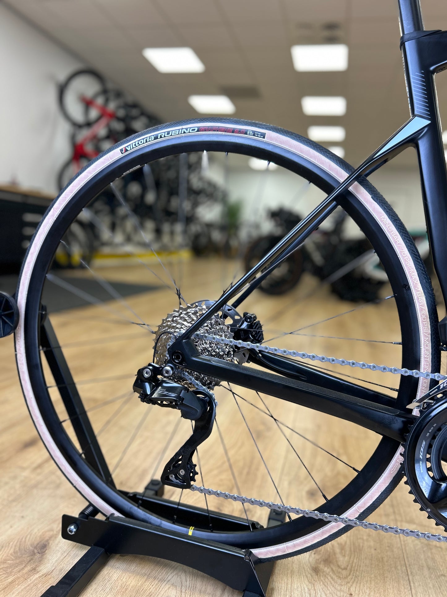 NEW BMC RoadMachine Di2 Carbon Disc Racefiets