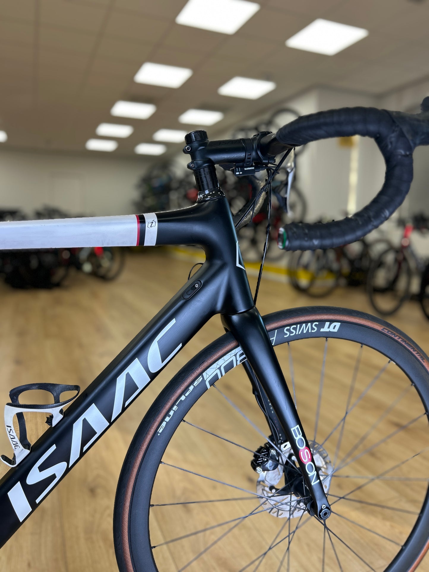 Isaac Element Di2 Carbon Racefiets
