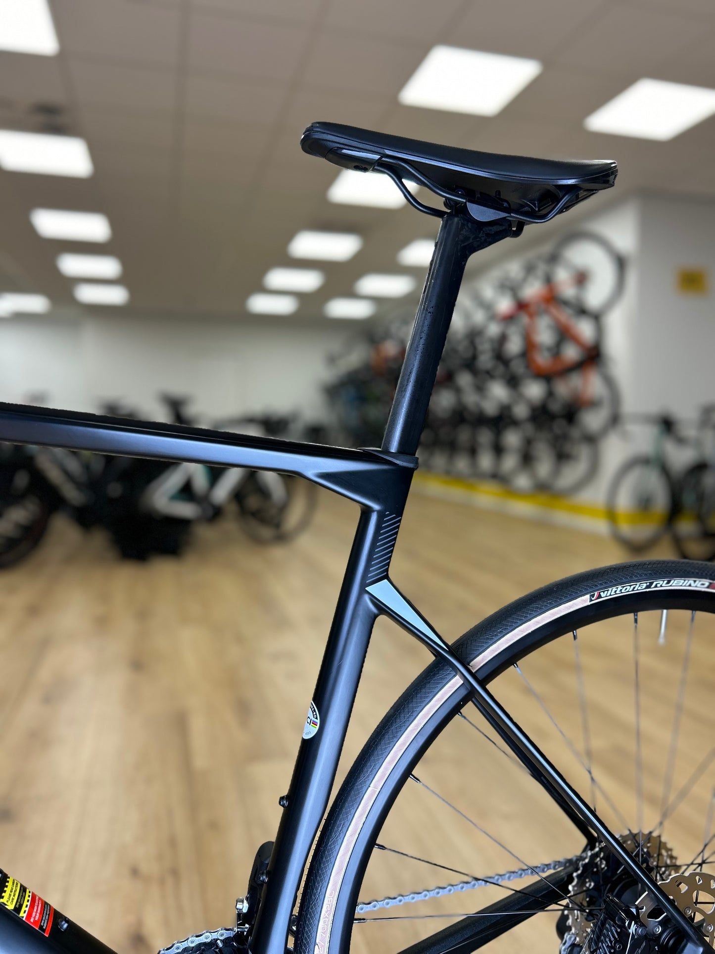 NEW BMC RoadMachine Di2 Carbon Disc Racefiets