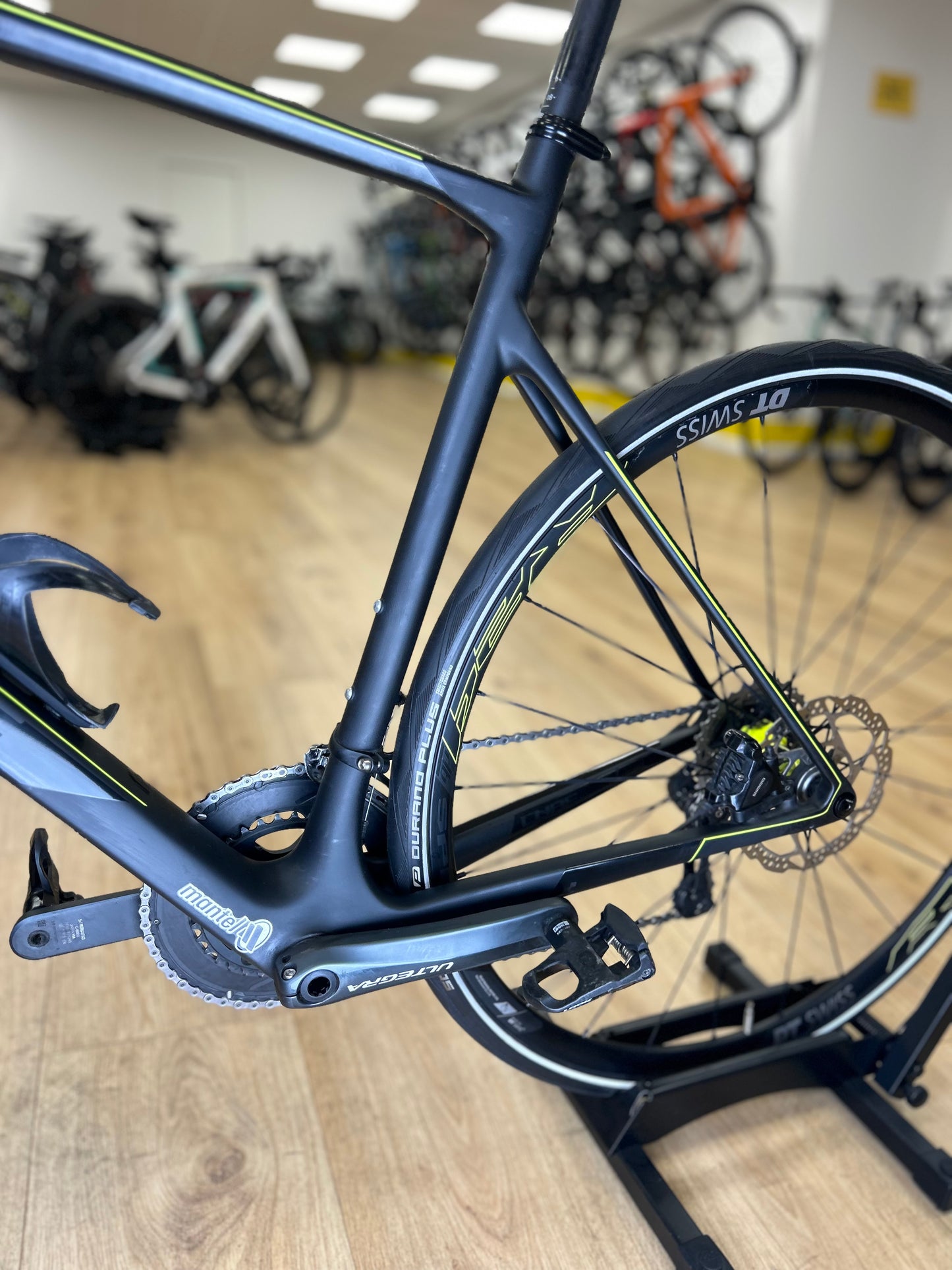 Cube Attain Carbon Disc Racefiets
