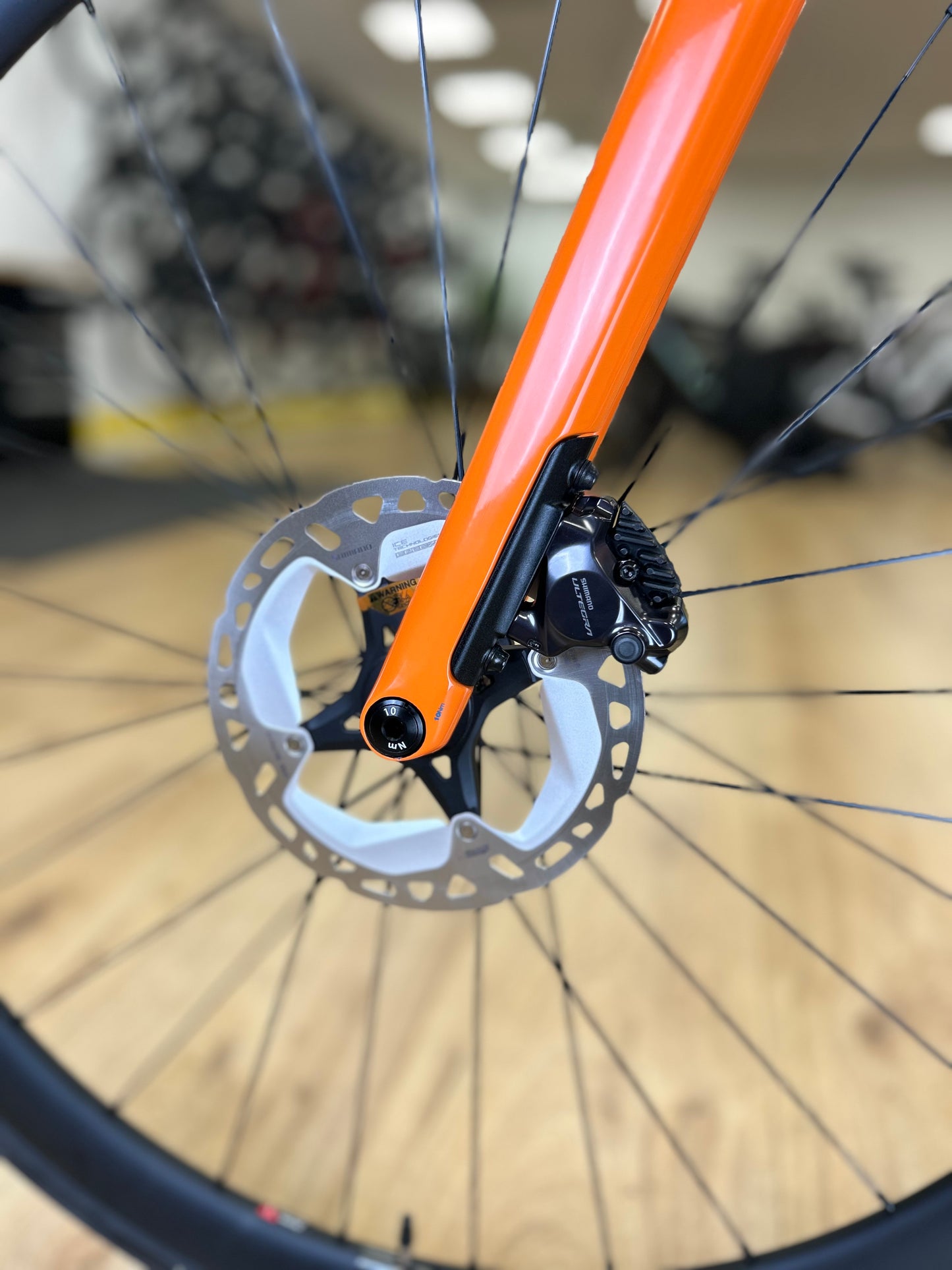NIEUW BMC RoadMachine One Di2 Carbon Disc Racefiets