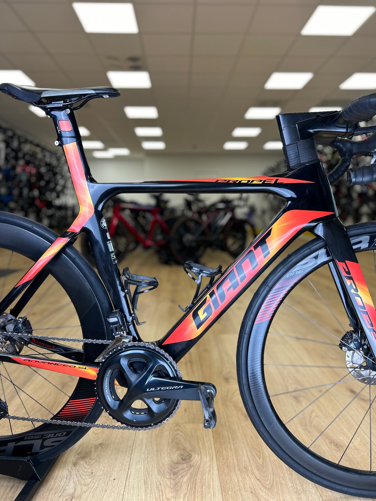 Giant propel Advanced SL Carbon Di2 Ultegra Racefiets