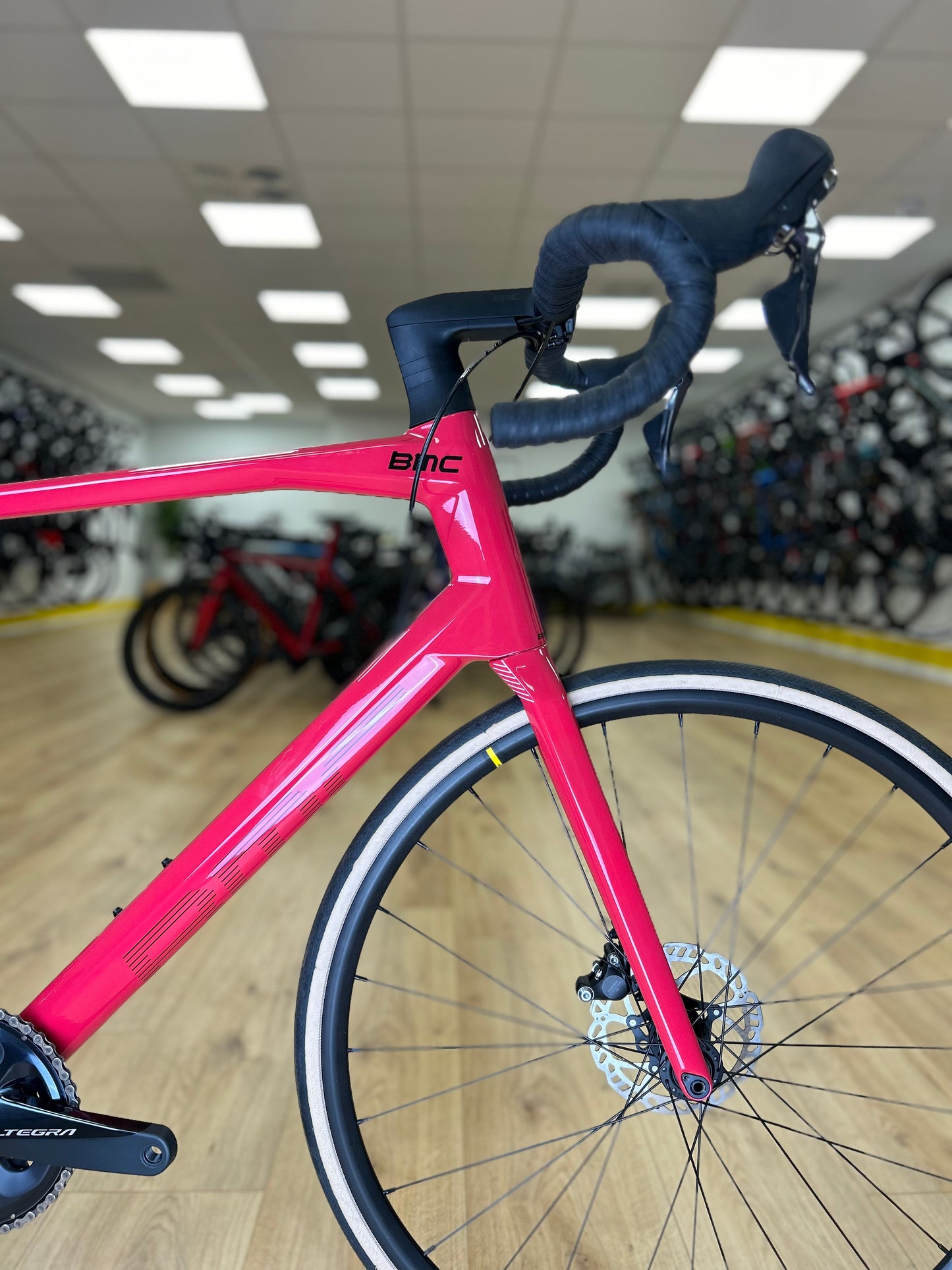 NEW - BMC Road Machine Ultegra Carbon Disc Racefiets