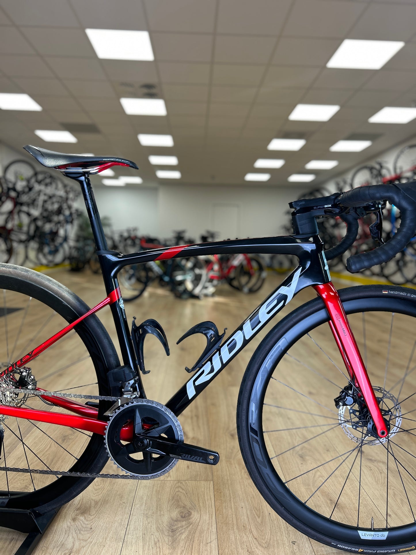 Ridley Fenix SLiC AXS Carbon Racefiets