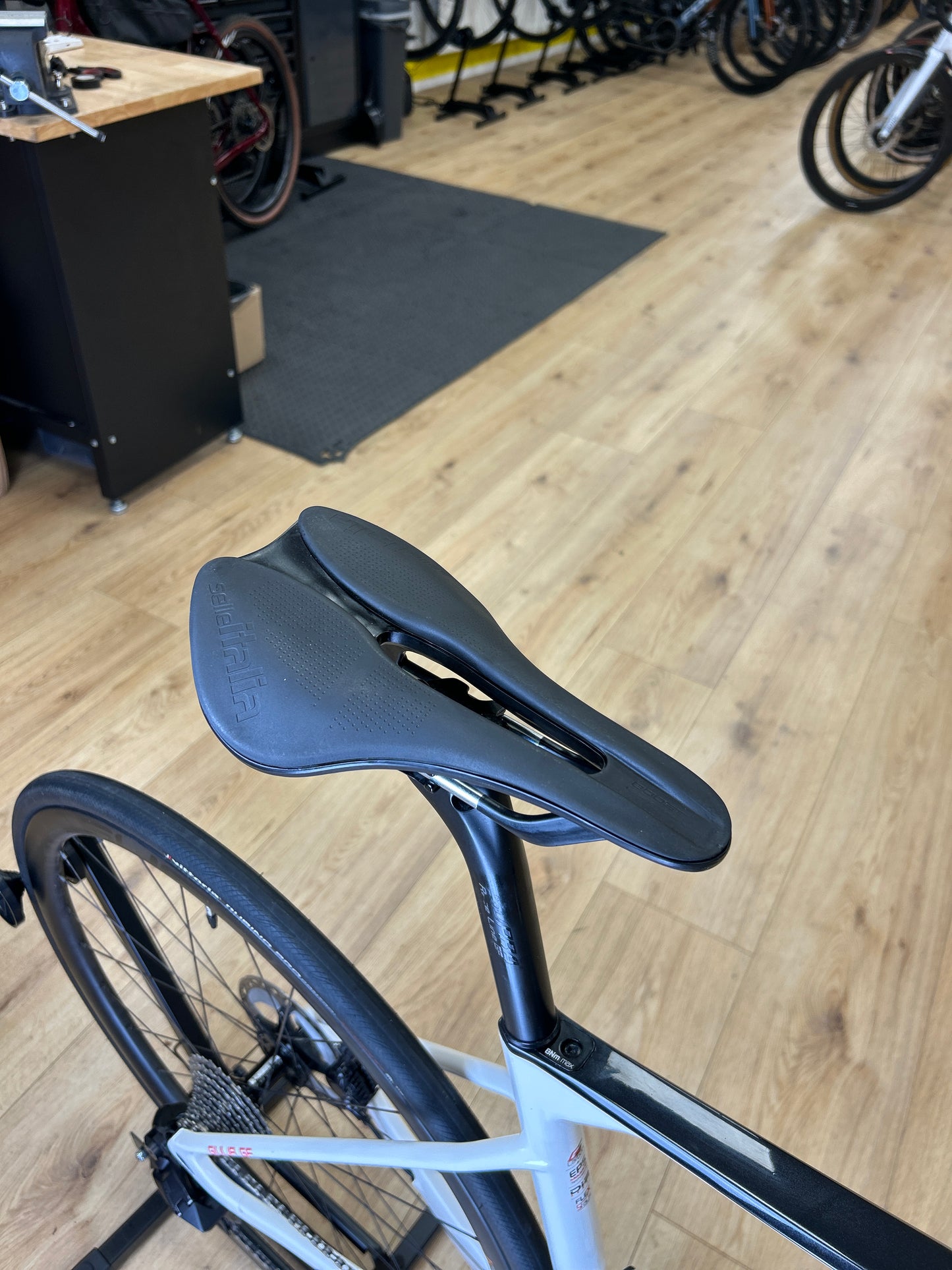 Sensa Giulia Di2 Carbon Racefiets