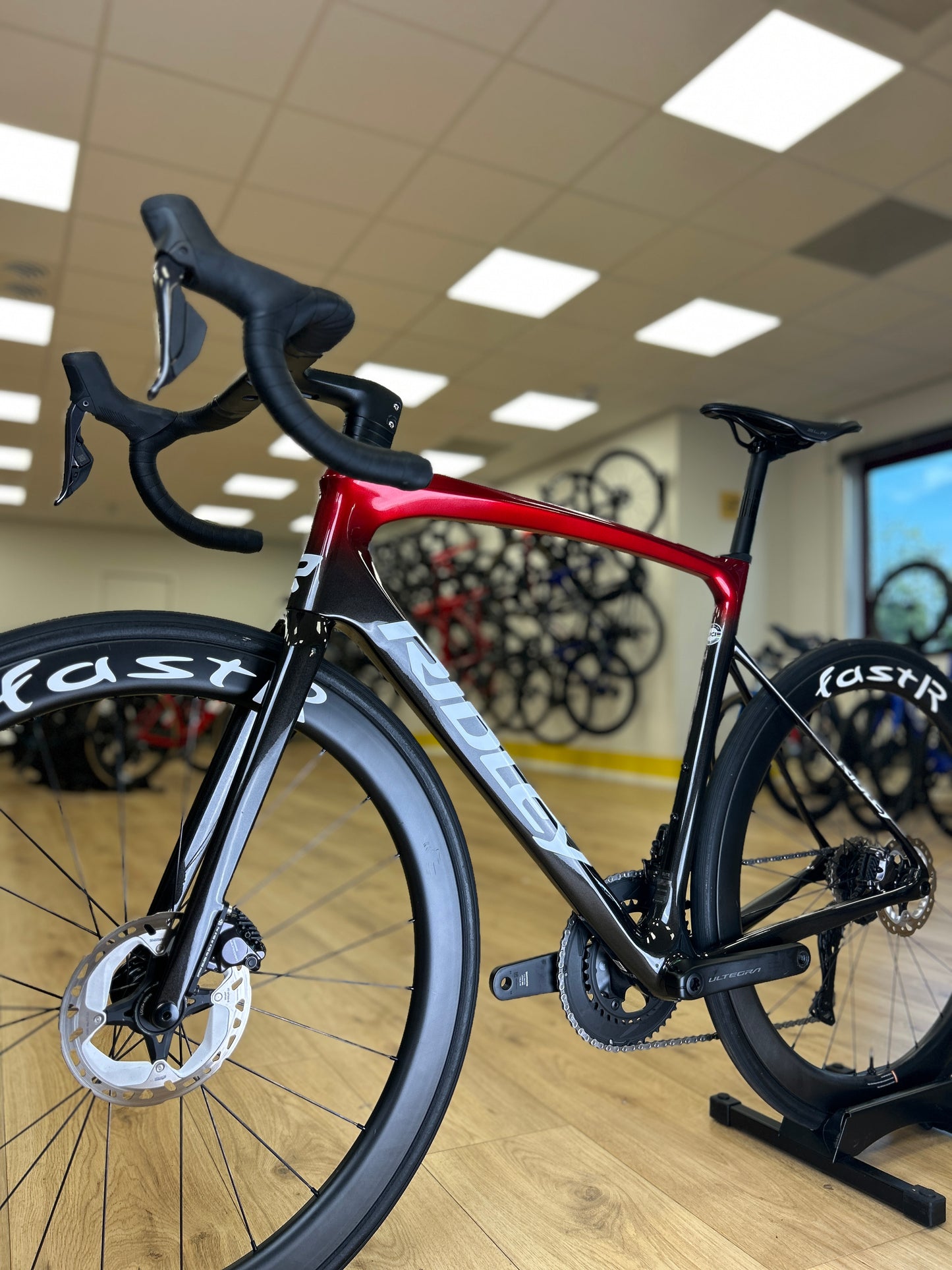 500km Ridley Fenix SLiC Di2 Carbon Racefiets