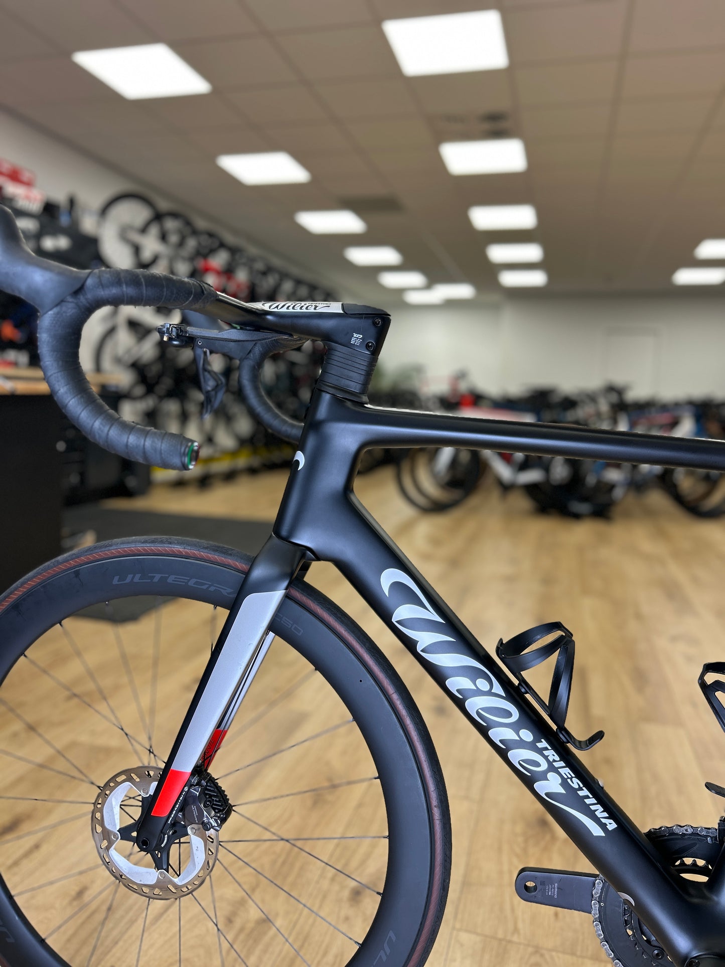 2000km Wilier Filante SLR Di2 Carbon Racefiets