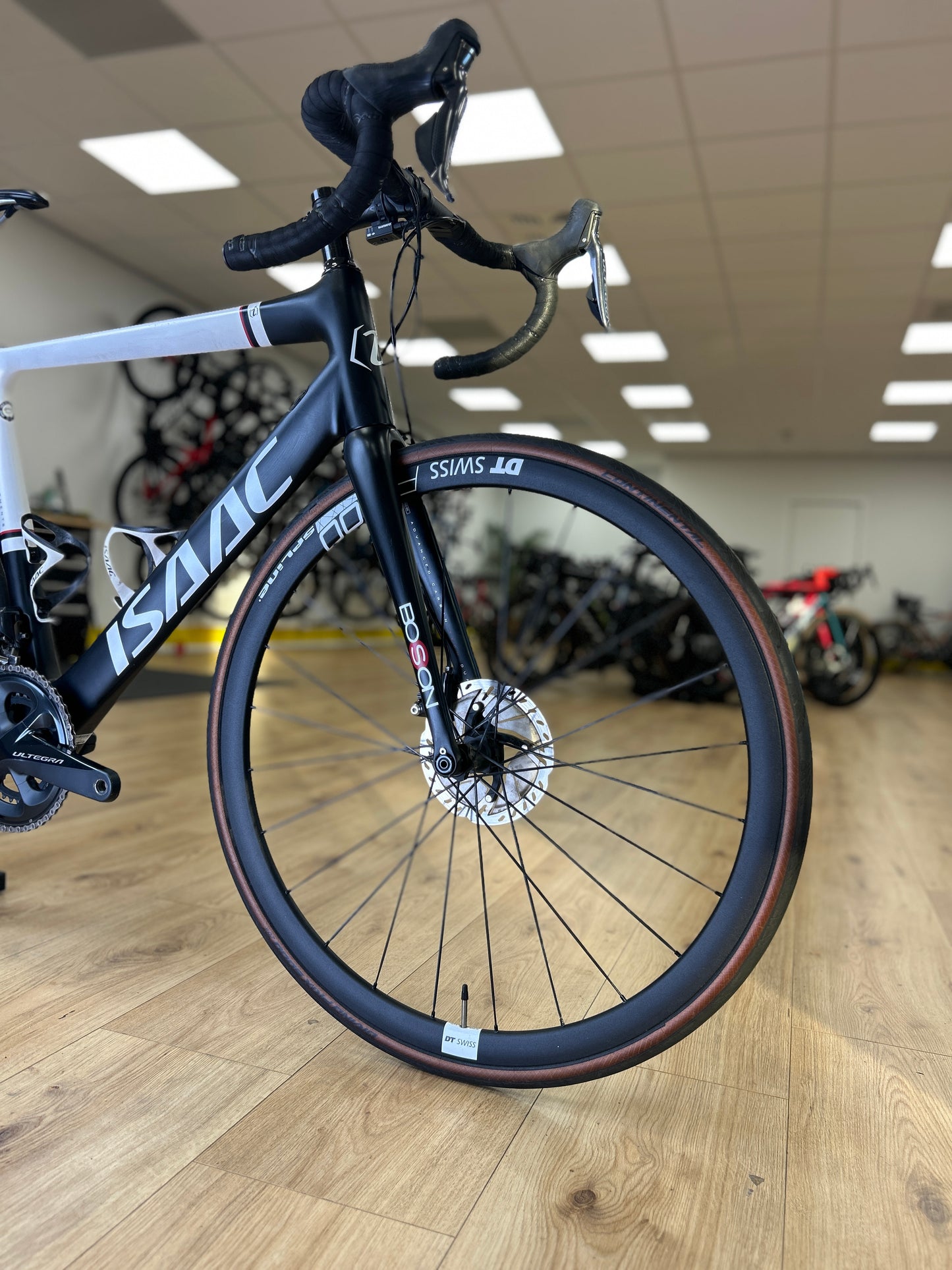 Isaac Element Di2 Carbon Racefiets