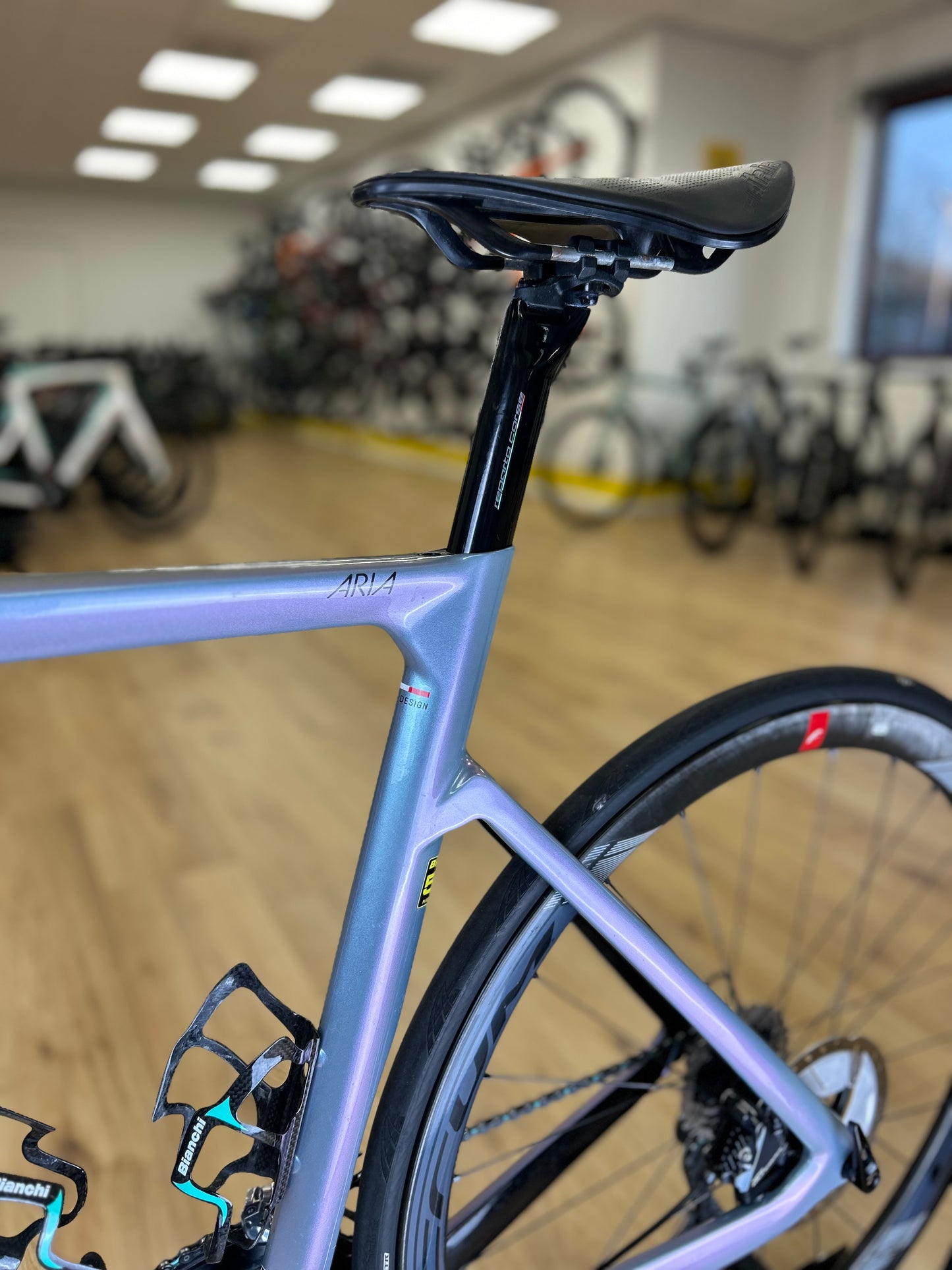 2500km Bianchi Aria Ultegra Carbon Disc Racefiets