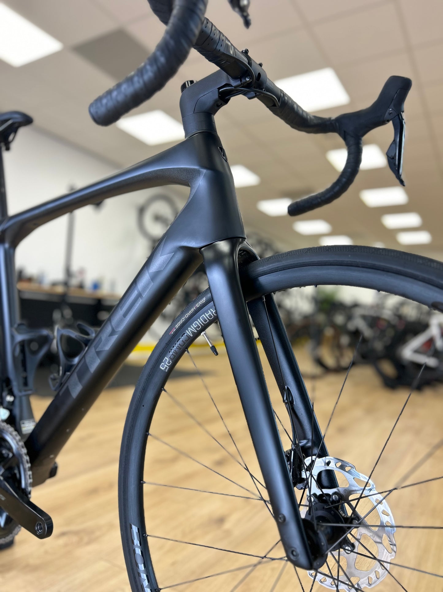 500kmTrek Domane Sl6 Di2Carbon Disc Racefiets