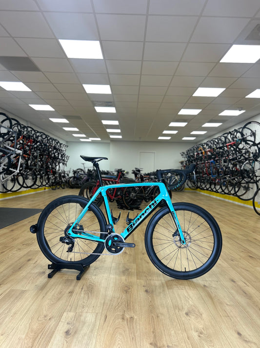 Bianchi Infinito CV Full Carbon Force AXS Race Bike
