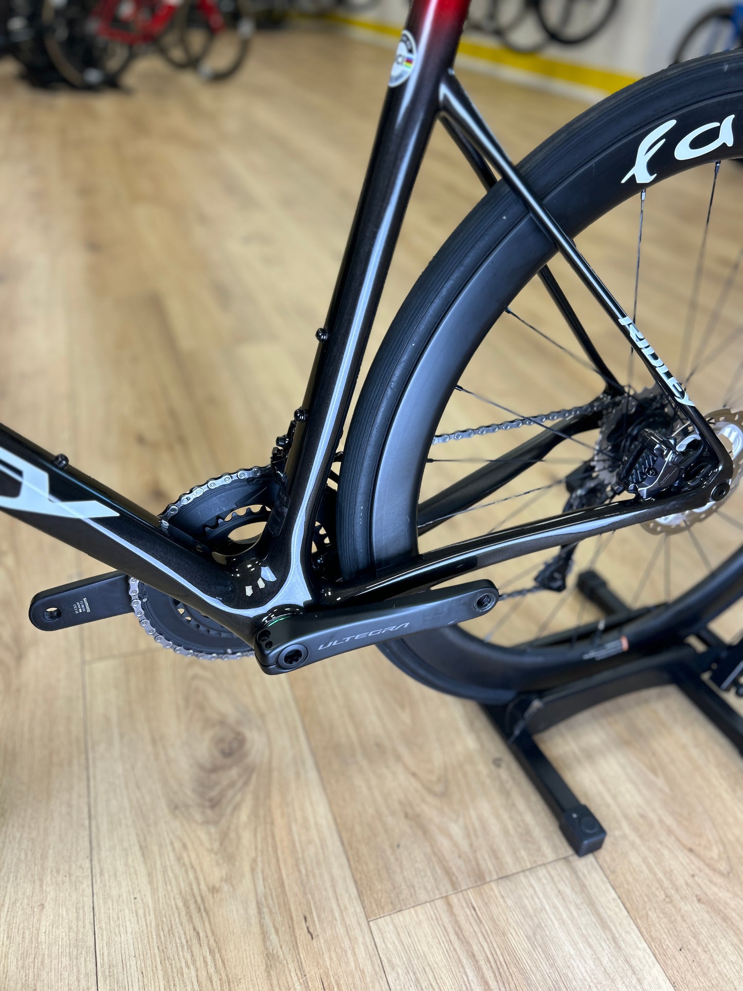 500km Ridley Fenix SLiC Di2 Carbon Racefiets
