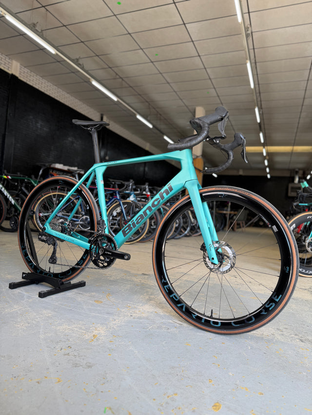 Bianchi Impulso RC Di2 Gravel Fiets