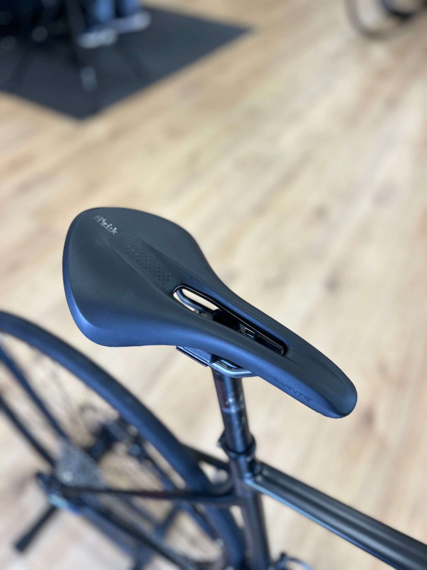 Cube Axial Carbon Disc Racefiets