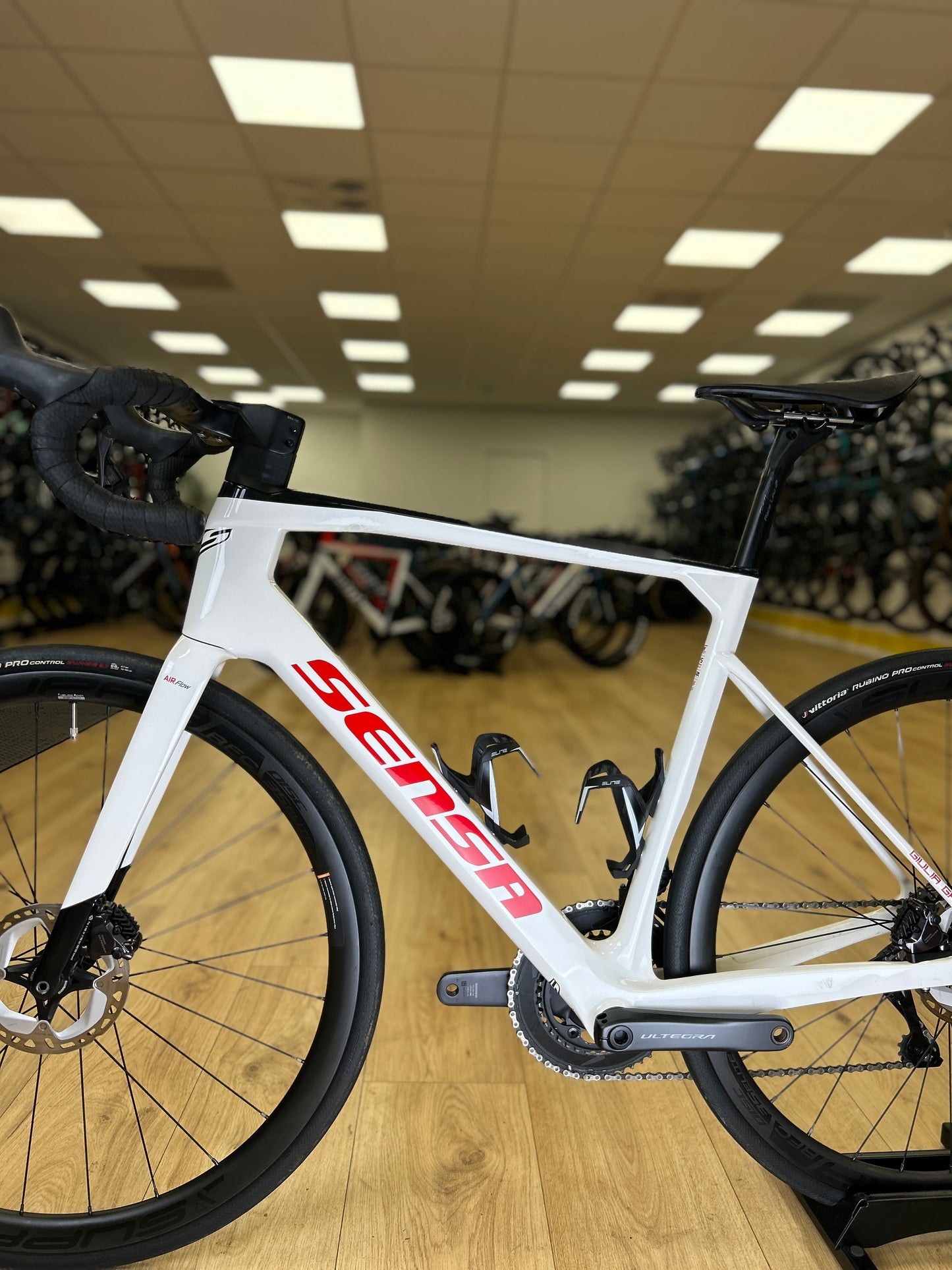 Sensa Giulia Di2 Carbon Racefiets