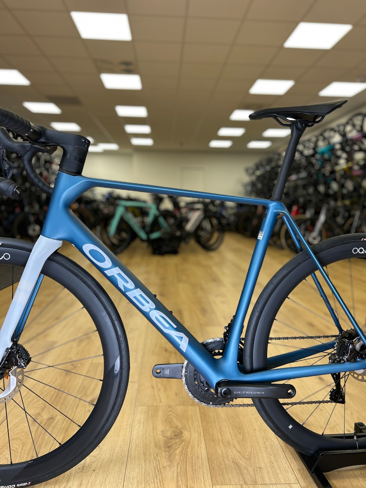 0km Showroom Model Orbea Orca M20iTEAM Di2 Carbon Racefiets