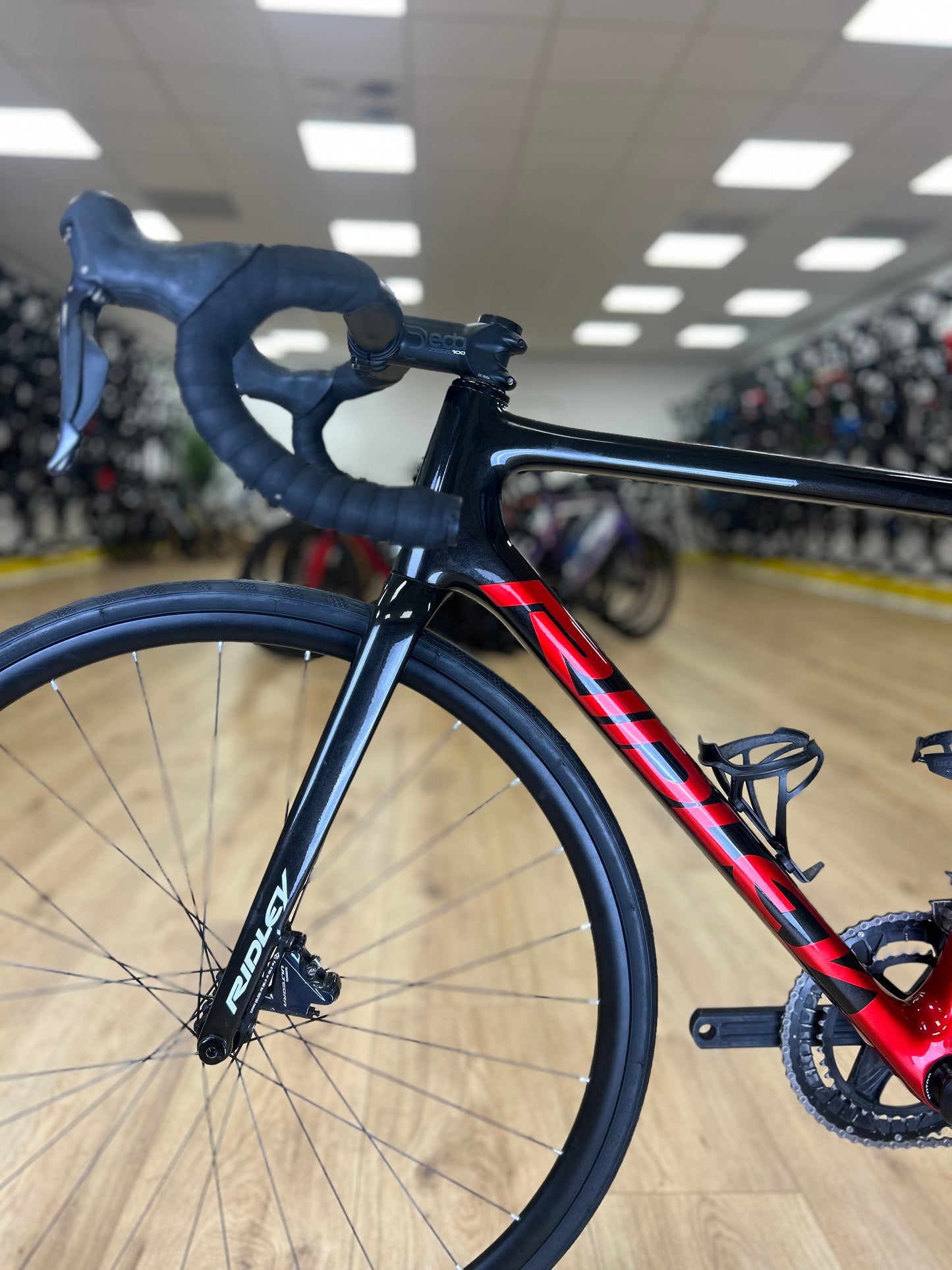 Ridley Helium Di2 Carbon Disc Racefiets
