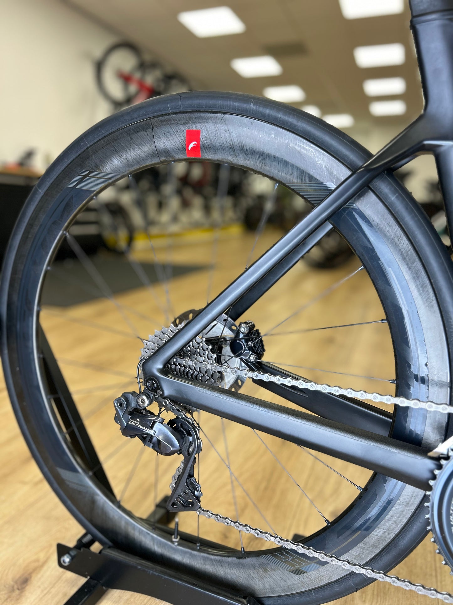 BMC TimeMachine Di2 Carbon Disc Racefiets