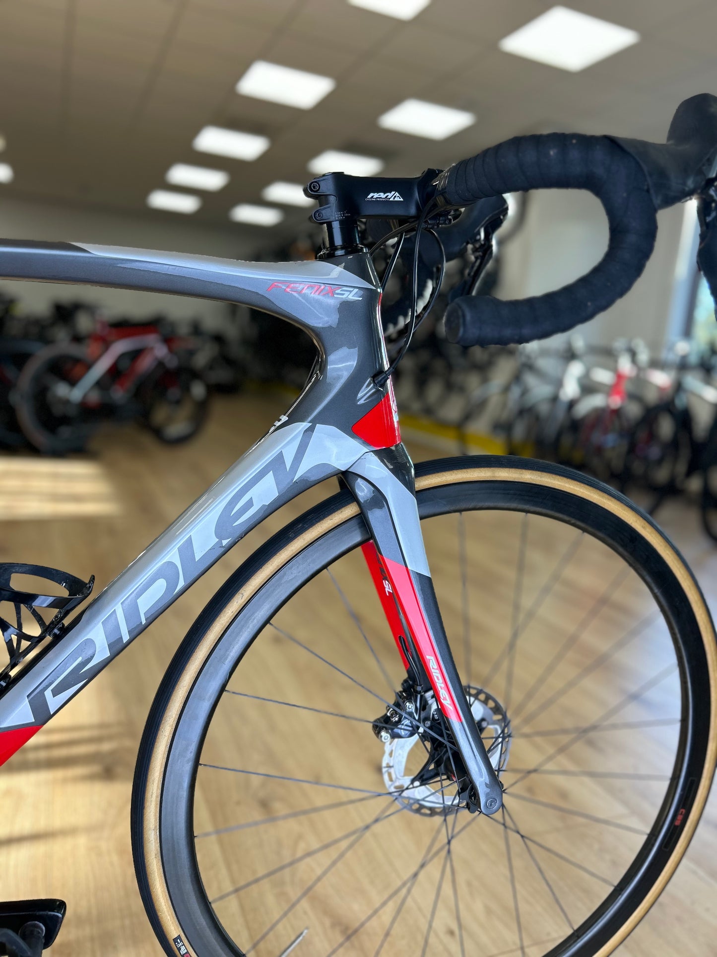 Ridley Fenix Carbon Ultegra Disc Racefiets