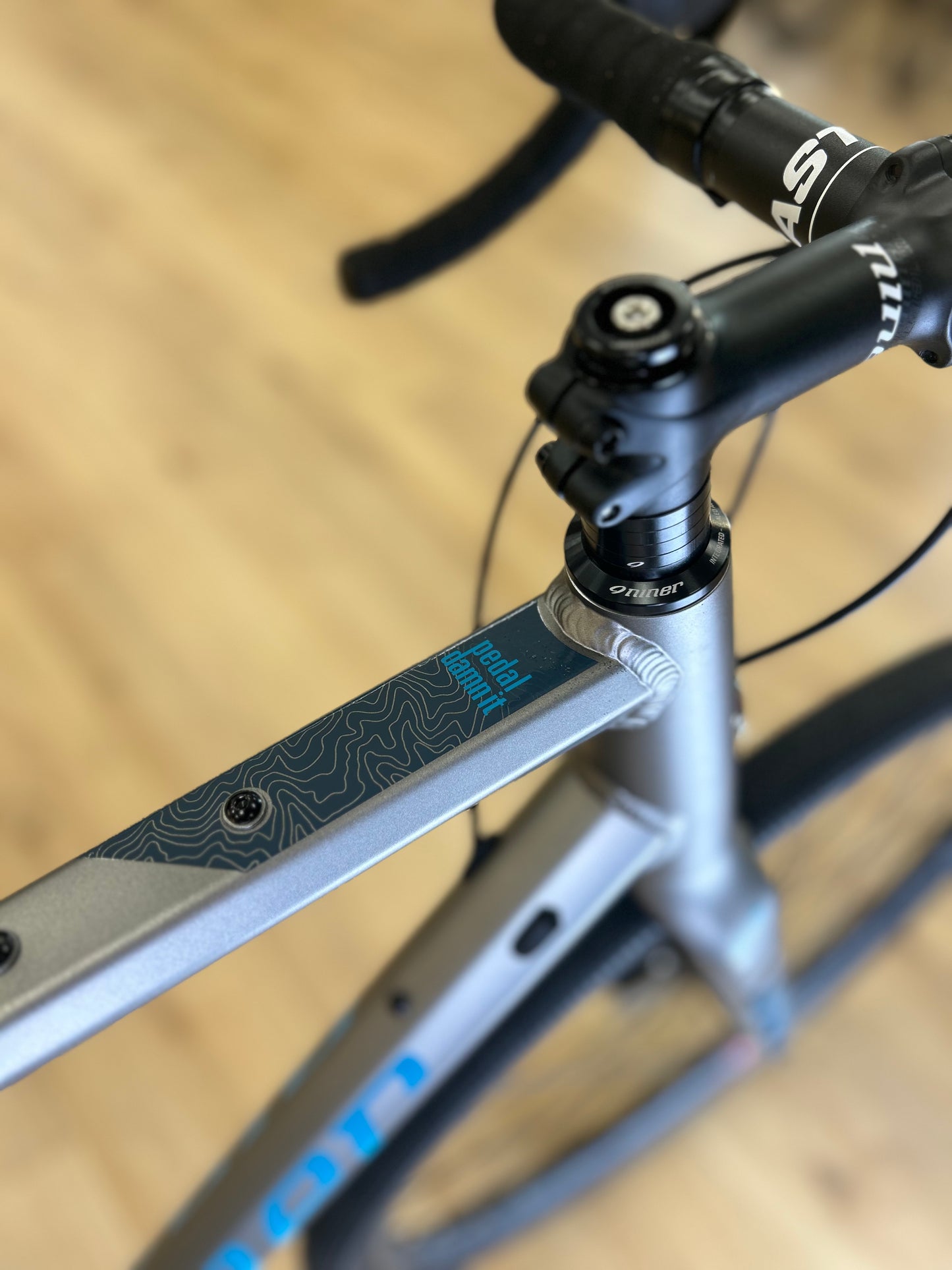 NIEUWE Niner RLT 9 Gravelbike