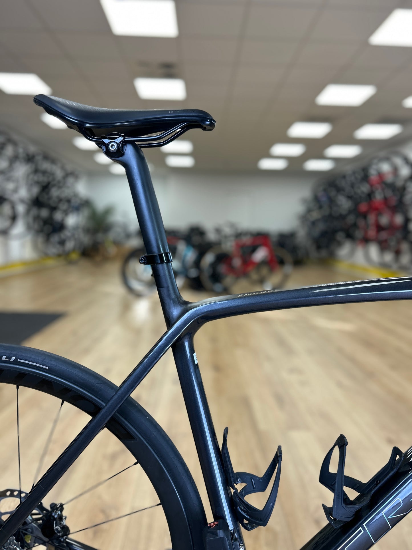 250km Trek Émonda SL6 Di2 Carbon Racefiets