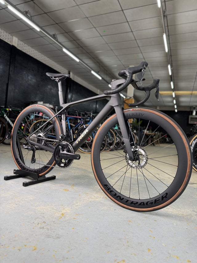 1000km Trek Madone SLR7 Di2 Carbon Racefiets