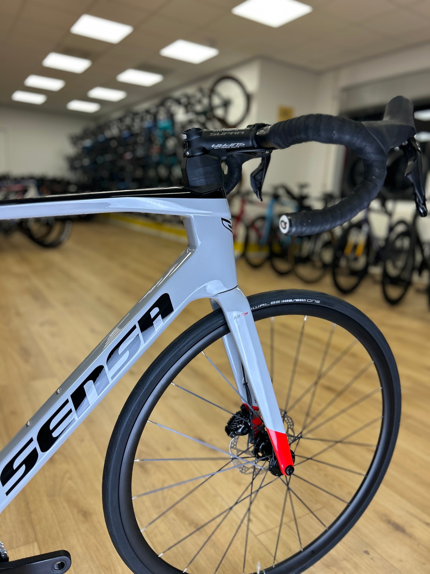 0km Showroom Model Sensa Giulia Di2 Carbon Racefiets