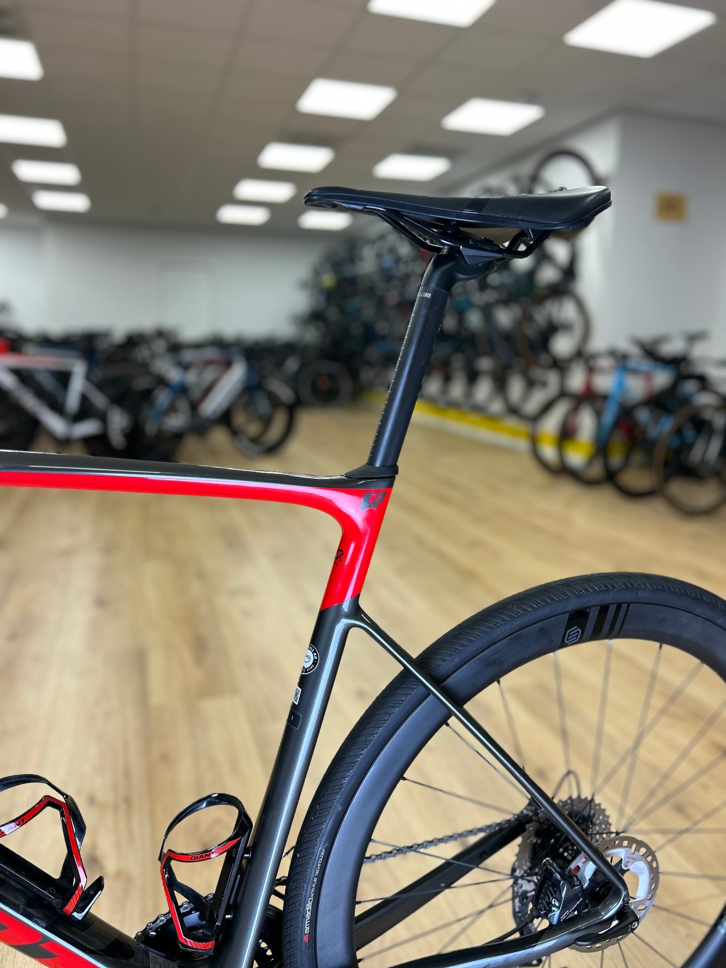 Giant Defy Advanced Pro Carbon Racefiets