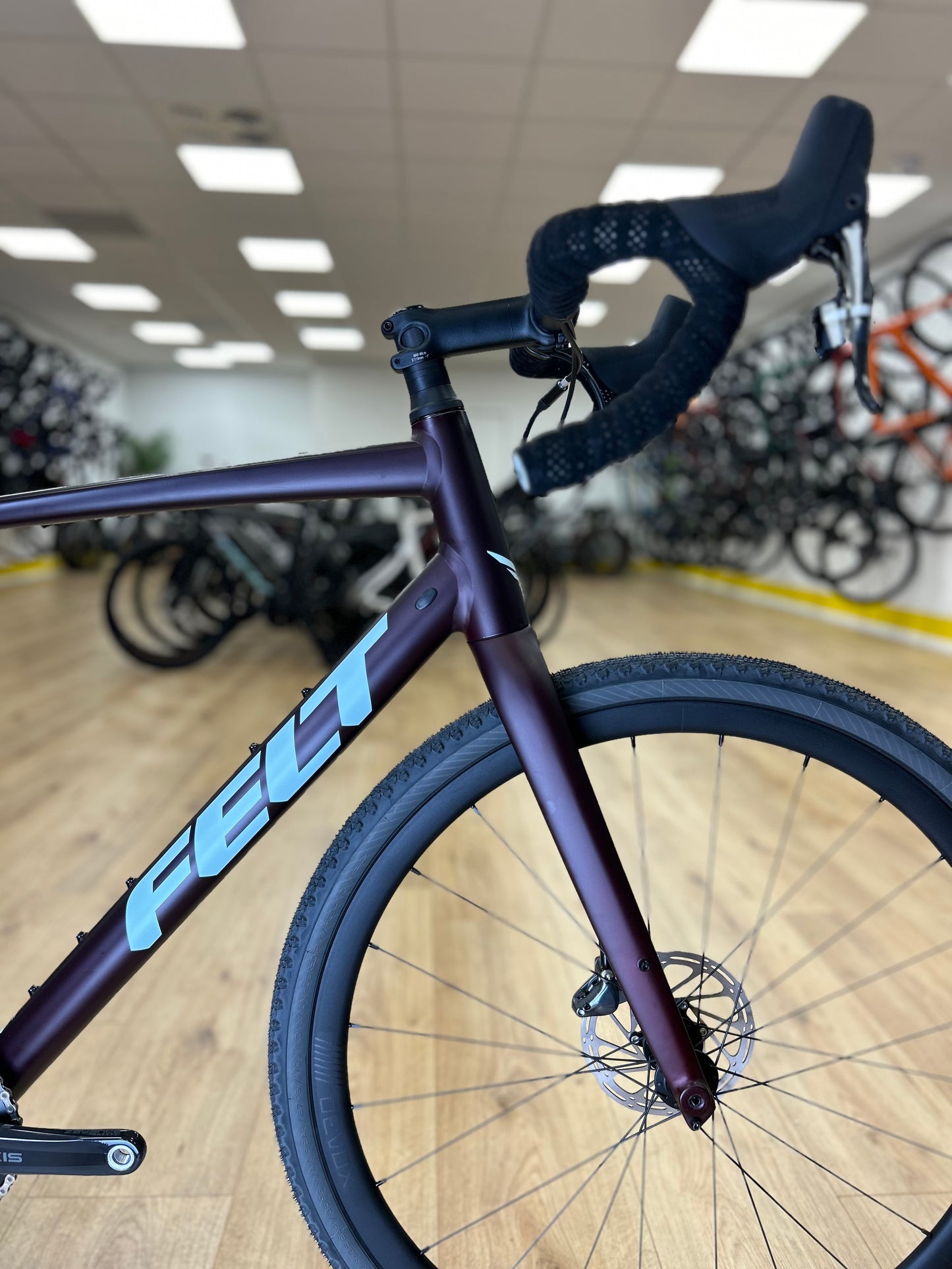 Showroom Model Felt Breed Disc Gravel