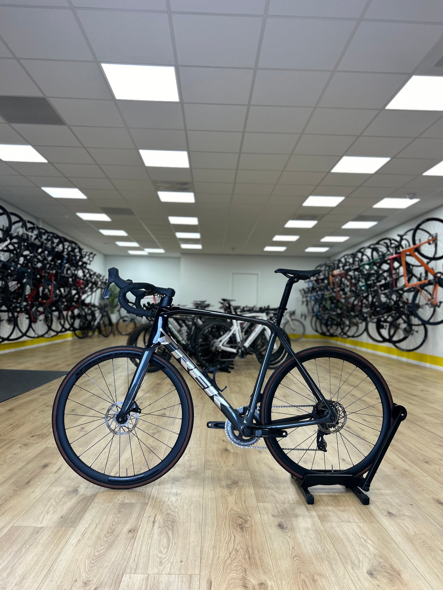 1000km Trek Emonda SL6 Pro Carbon Disc Road Bike