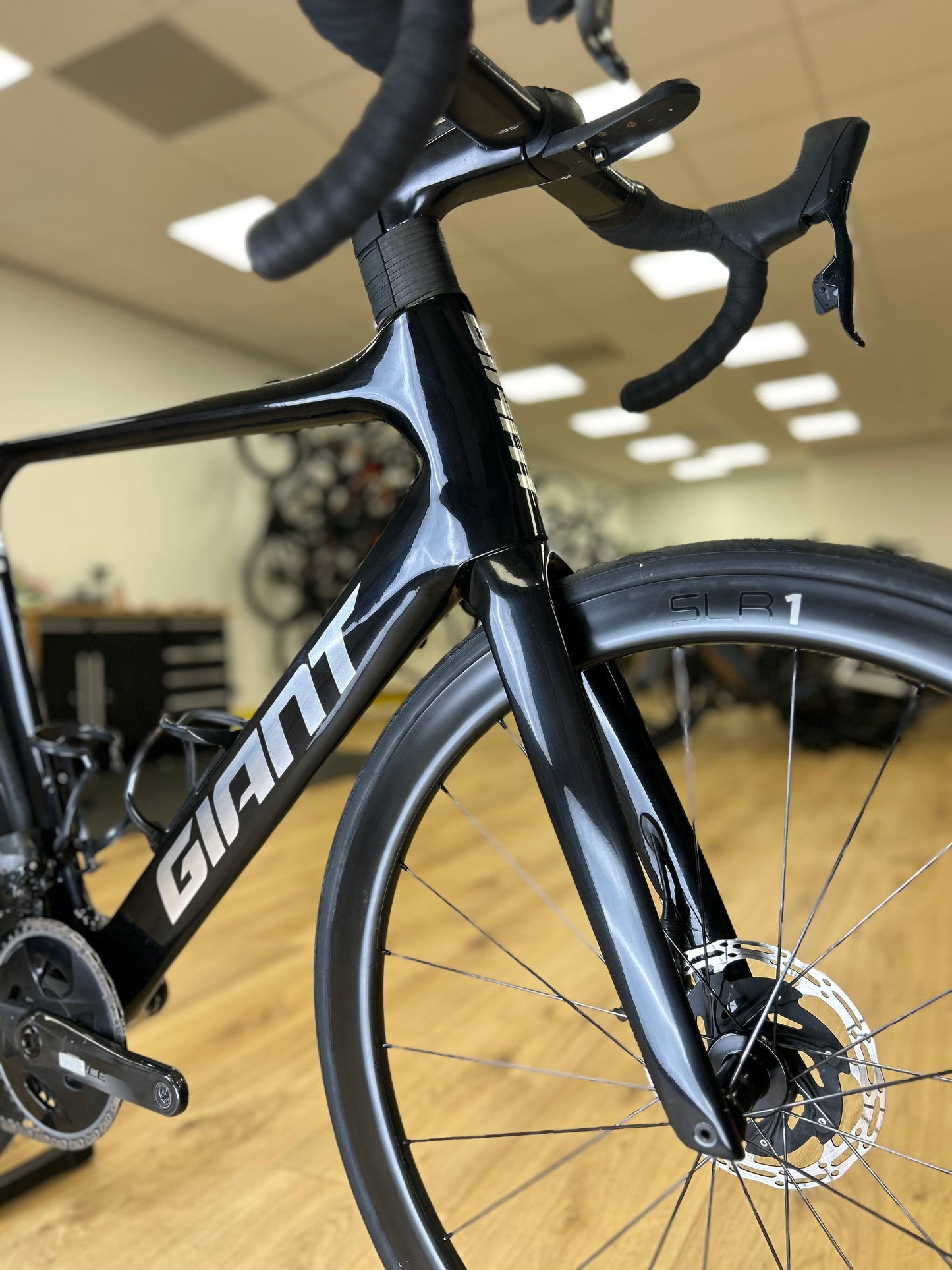 Giant Propel Advanced SL AXS Carbon Road Bike
