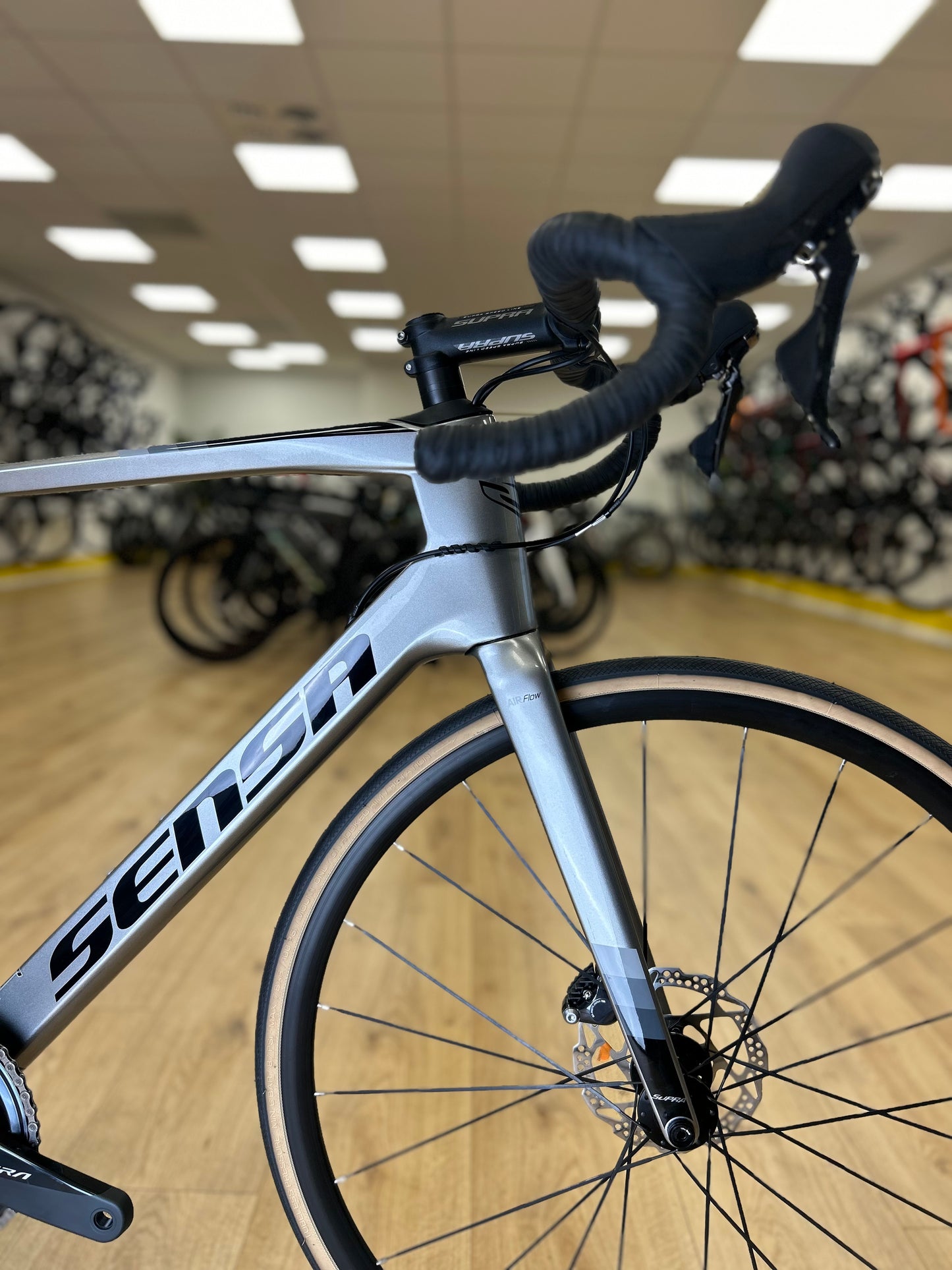 Showroom Model Sensa Giulia GF Carbon Disc Racefiets