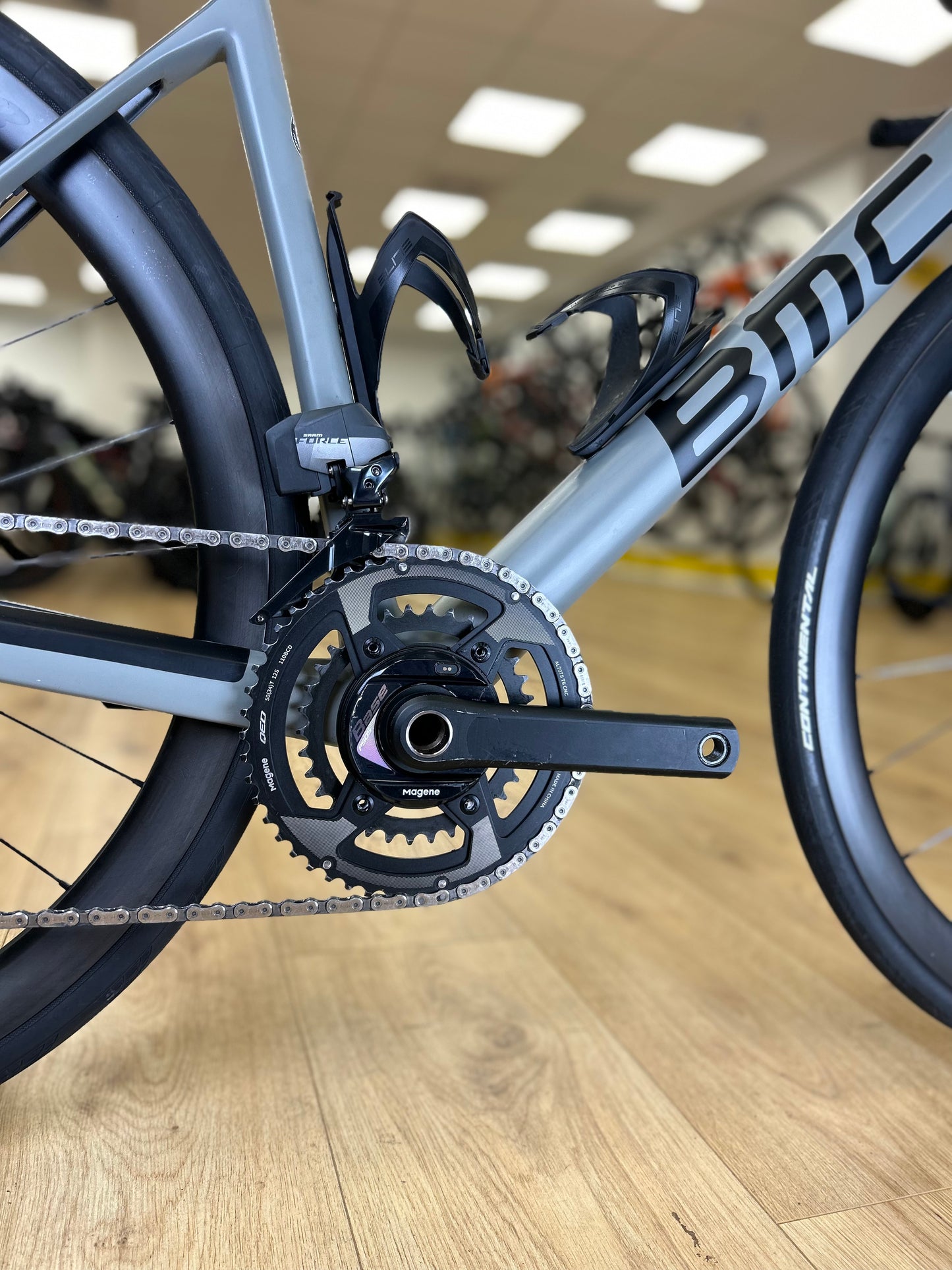 2000KM BMC TeamMachine AXS PM Carbon Disc Race Bike
