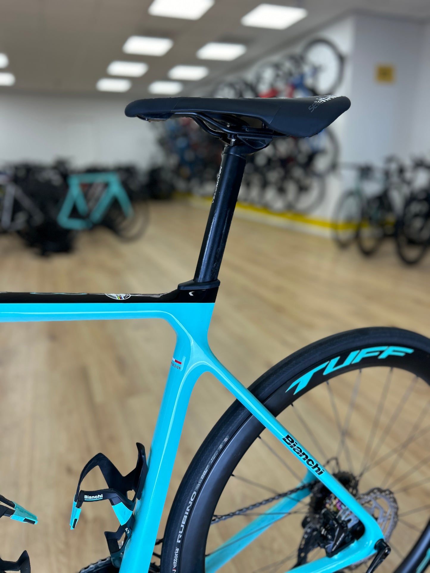 Bianchi Infinito Carbon Disc Racefiets